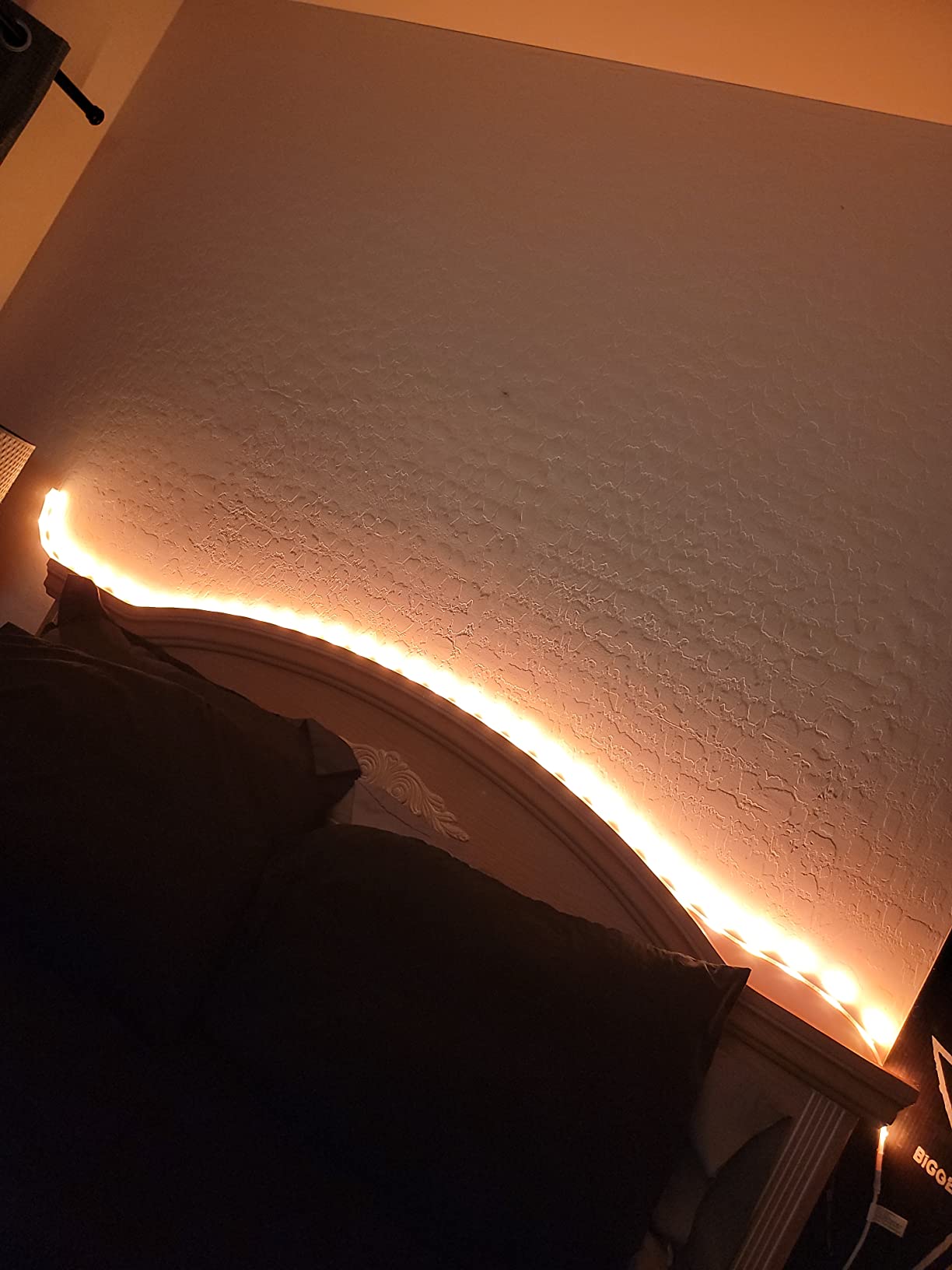 Philips Hue Lightstrip Starter Kit (6ft Light Strip, Base Plug, Hue Hub), Compatible with Alexa, Google Assistant, White customer photo 1