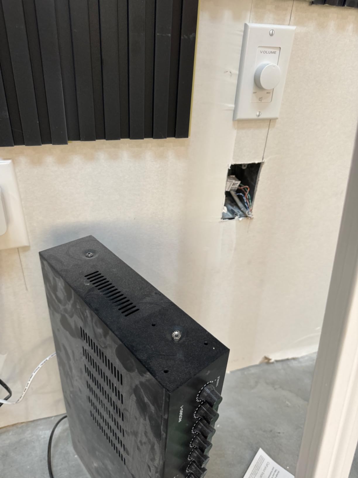 Rockville RCS80-1 70V Amplifier with 8 CCL6T White Ceiling Speakers customer photo 2