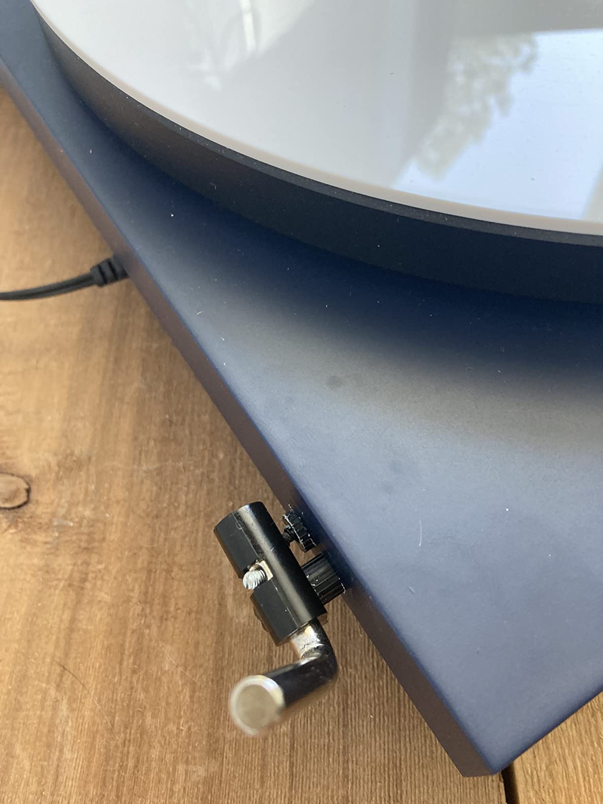 Pro-Ject Debut Carbon EVO Turntable with Sumiko Rainier Cartridge (Walnut) customer photo 2