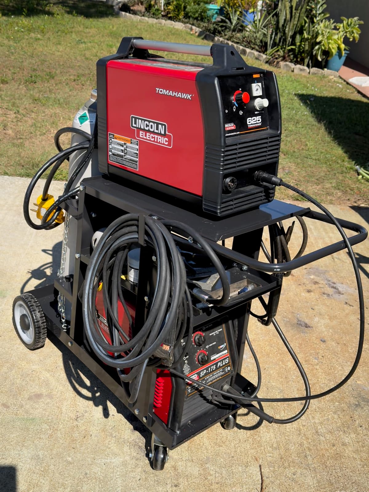 Weldpro 3-Tier Heavy Duty Welding Cart, Welder Cart for MIG/TIG Welder & Plasma Cutter, 400Lbs Capacity Rolling Welding Trolley with 360°Swivel Wheels & Safety Chains customer photo 2
