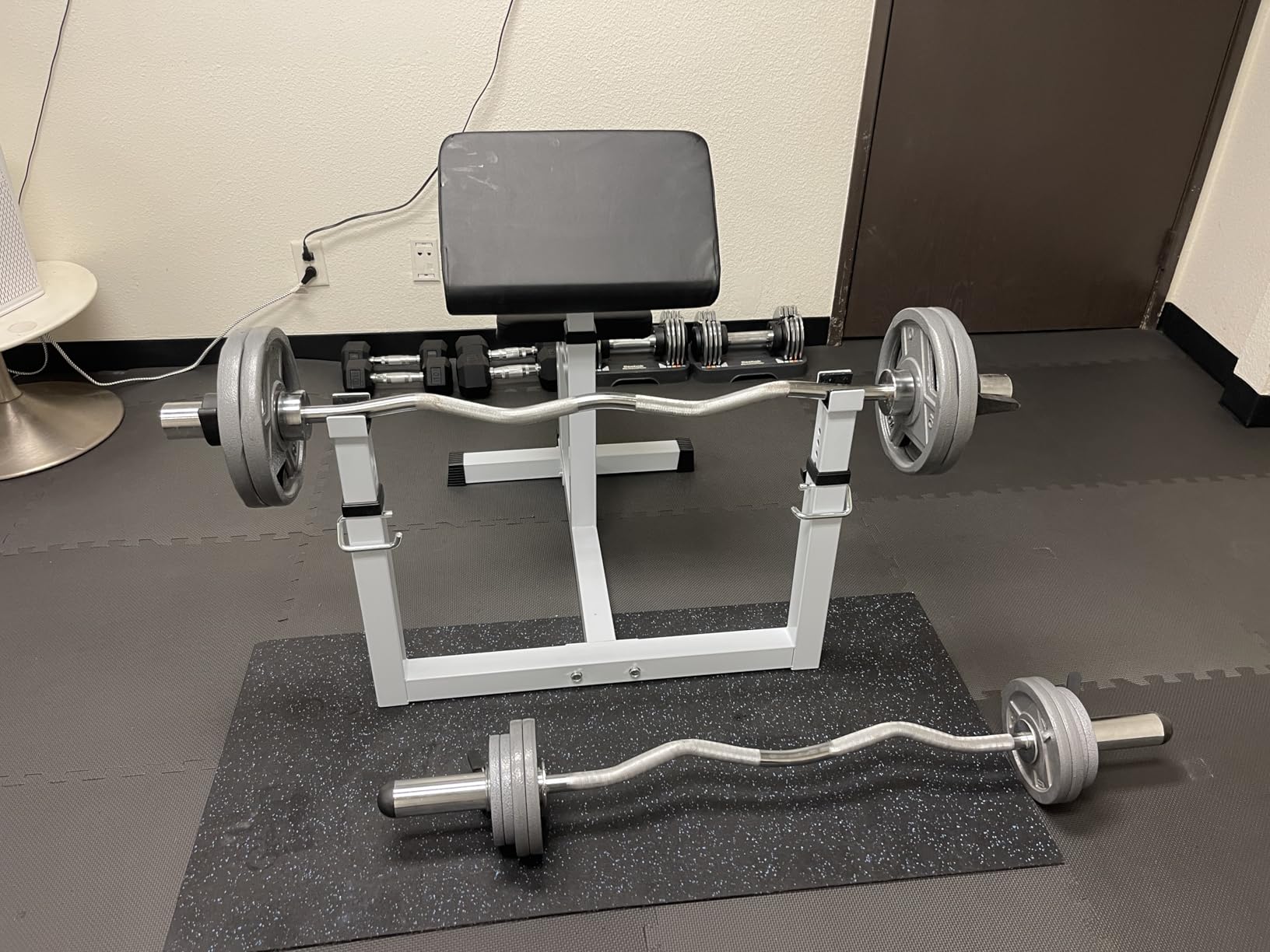 ANT MARCH Preacher Curl Weight Bench, Strength Training Max load 450LBS | Home Gym Fitness Equipment, Seated Arm Isolated Barbell Dumbbell Bicep Station customer photo 1