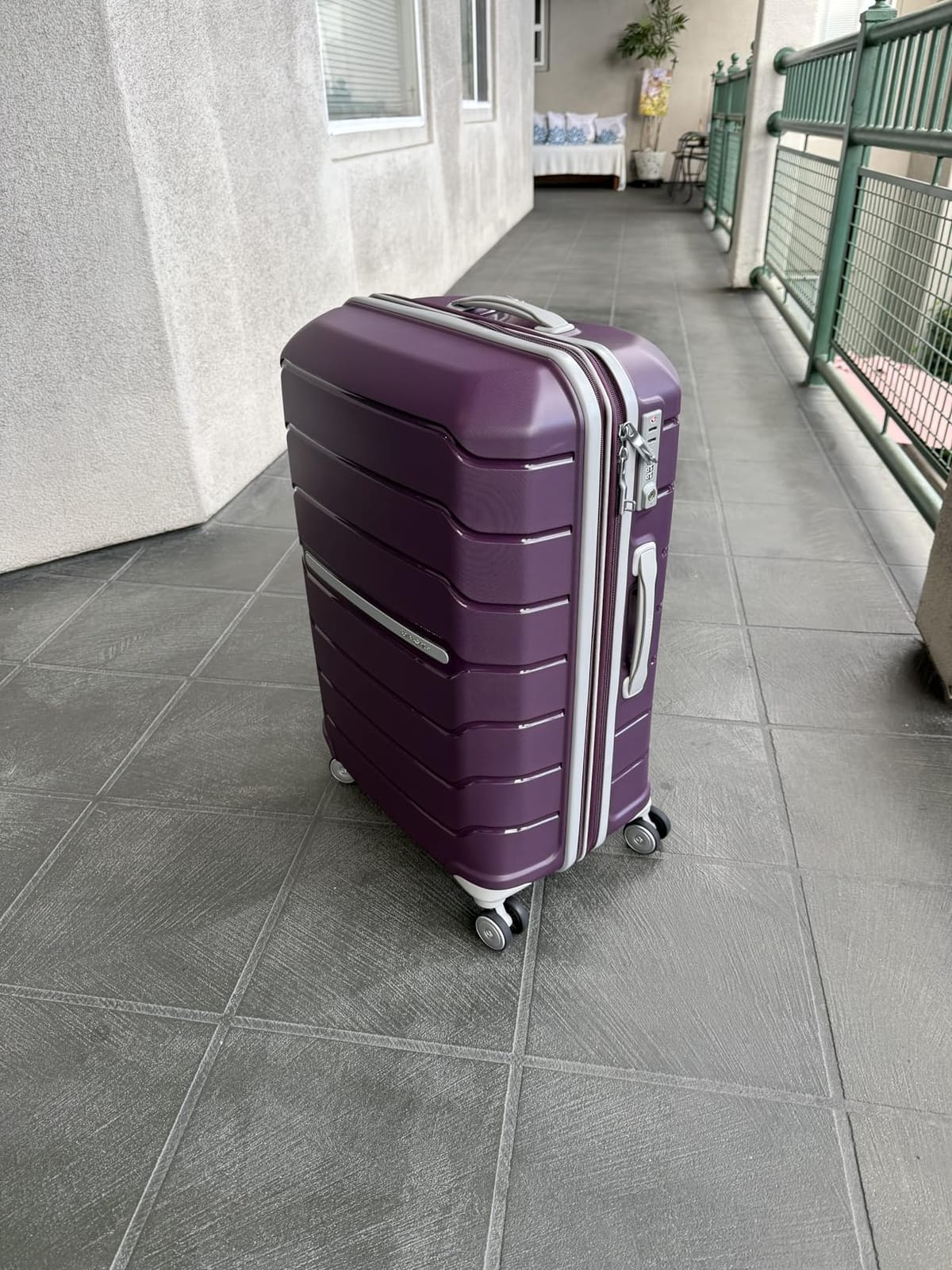 Samsonite Freeform 2-Piece Luggage Set - Carry-On & Large Checked Luggage with Dual Spinner Wheels - Durable Polypropylene Hardshell - TSA Lock, Airline-Approved - Expandable Hard Shell - Navy customer photo 2