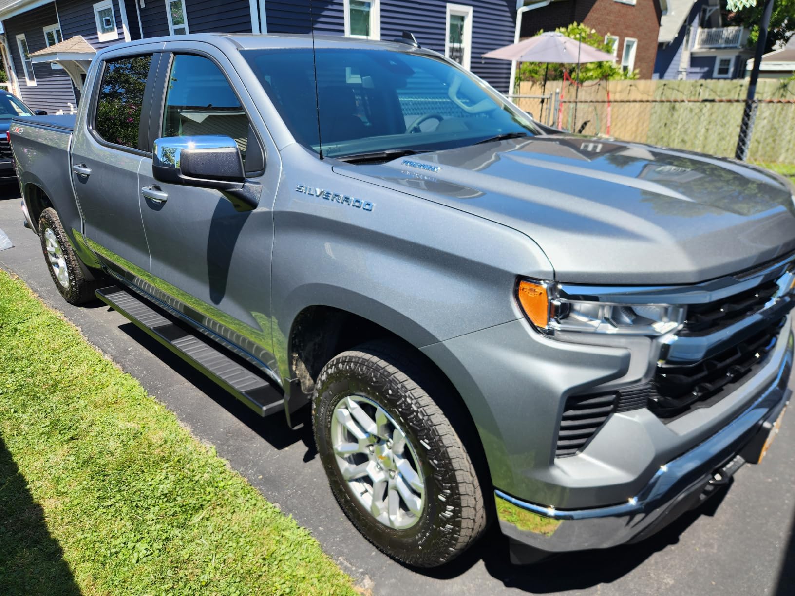 COMNOVA 6 Inches Running Boards& Steps Step Bars Compatible with 2019-2026 Chevy Silverado 1500, 2020-2026 Silverado/Sierra 2500HD 3500HD Crew Cab, A Pair Running Boards for Silverado Crew cab. customer photo 2
