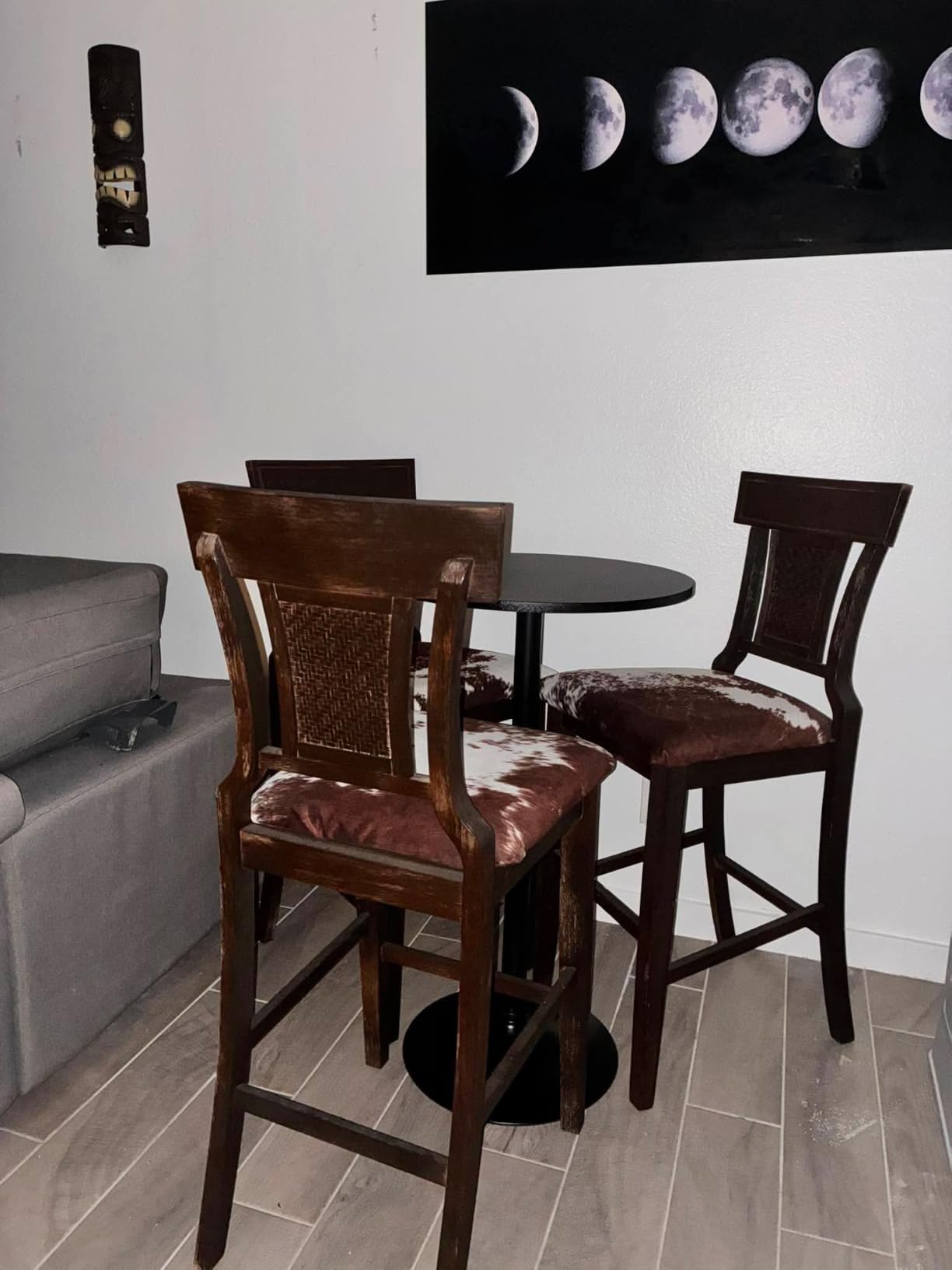 FDW | Bar Table | 40 Inch | Black | Fixed Height Round Table customer photo 1