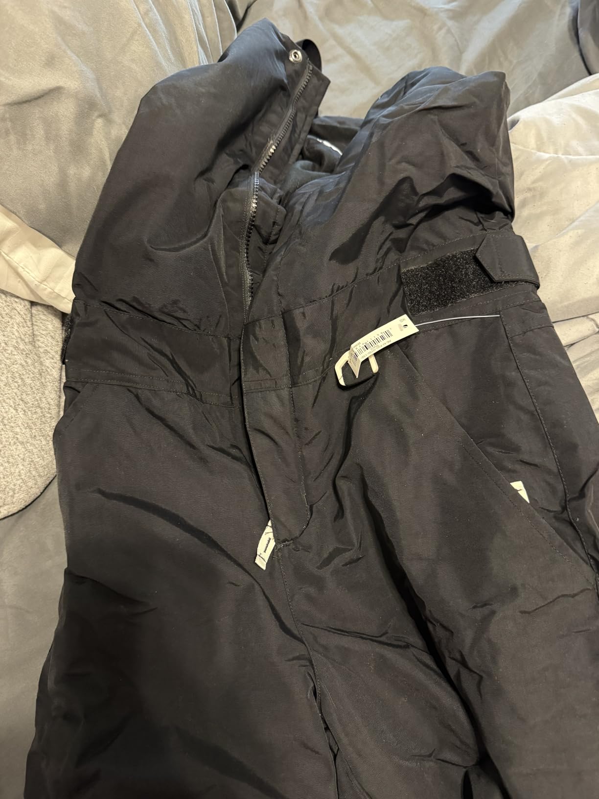 Amazon Essentials Men's Water-Resistant Insulated Snow Bib Overall customer photo 1