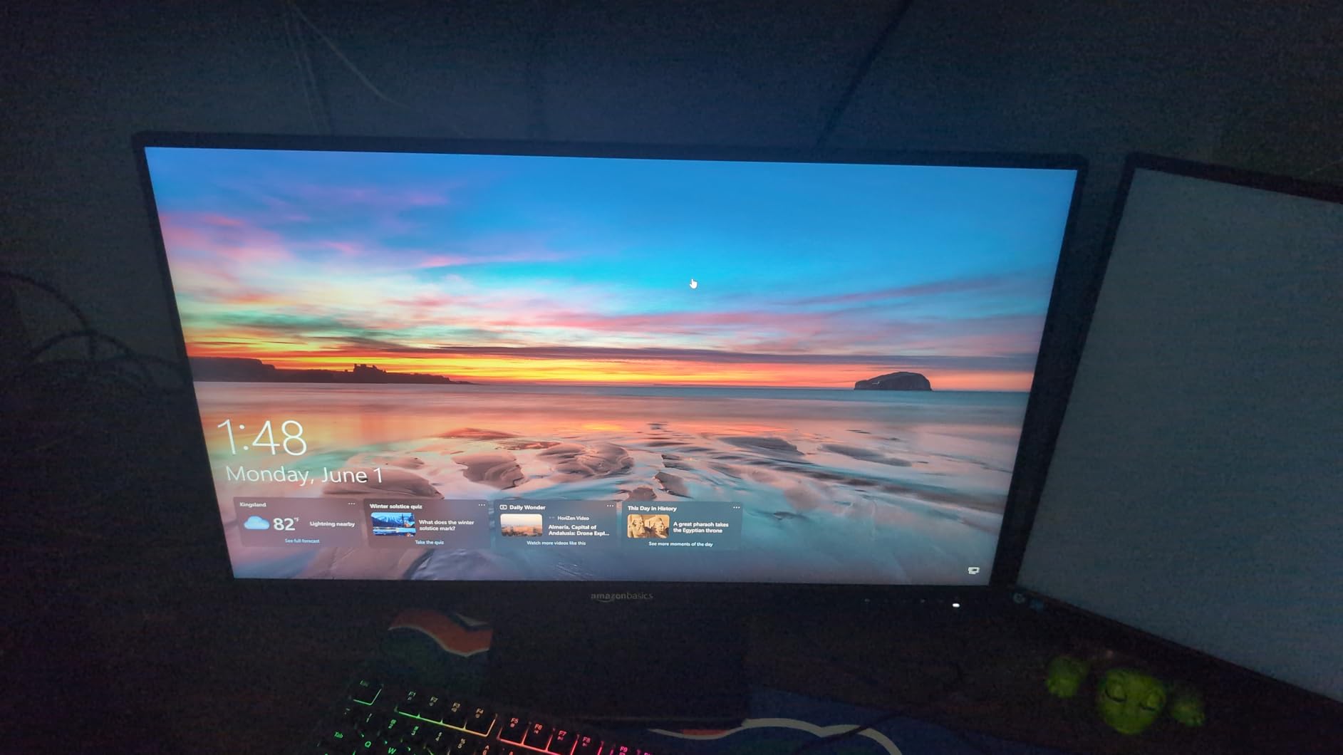 Amazon Basics 27 in IPS Monitor, Full HD 1080P, 75 Hz, Adjustable Stand, HDMI, Display Port, VGA Input, Built-in Speakers, VESA Compatible, Black customer photo 1