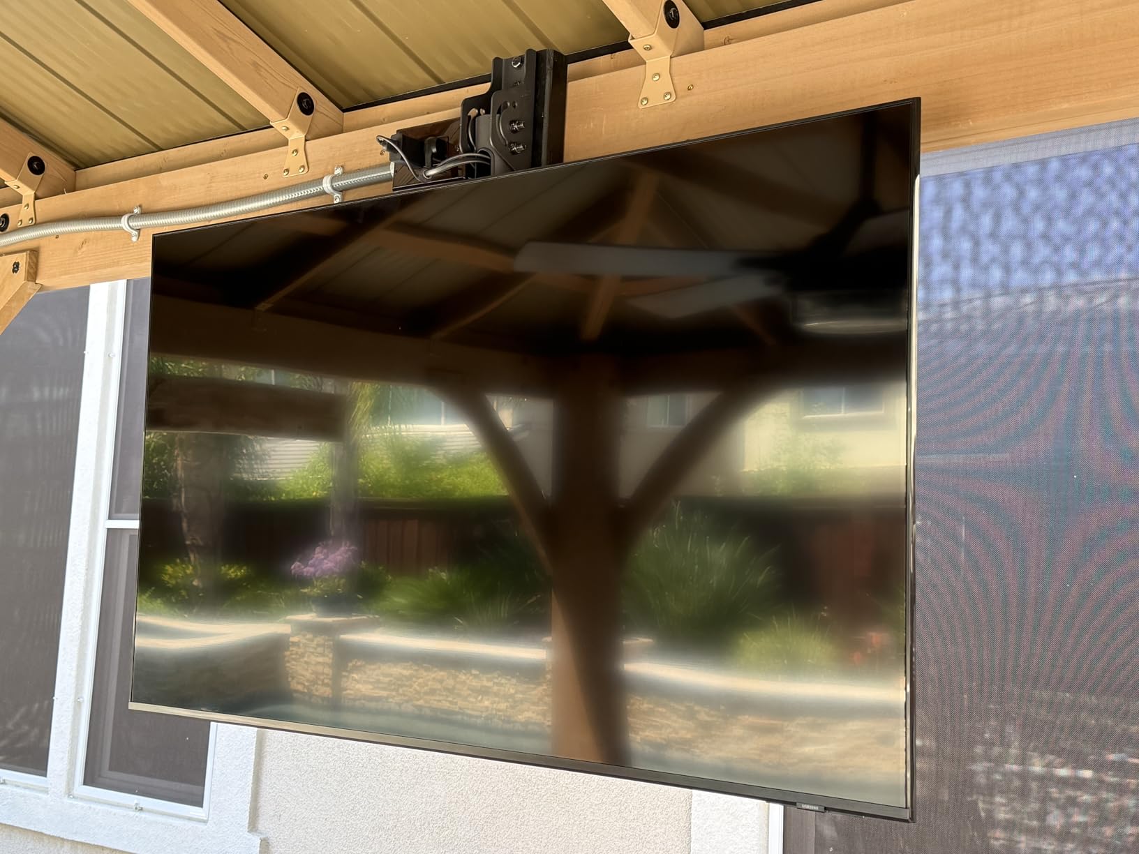 MOUNTUP Ceiling TV Mount for Most 24''- 65'' TVs, Hanging TV Ceiling Mount for 32 42 43 50 55 60 65 inch Screen, Full Motion Height Adjustable Bracket, Holes up to 99lbs, Max VESA 400x400mm, MU0039 customer photo 2