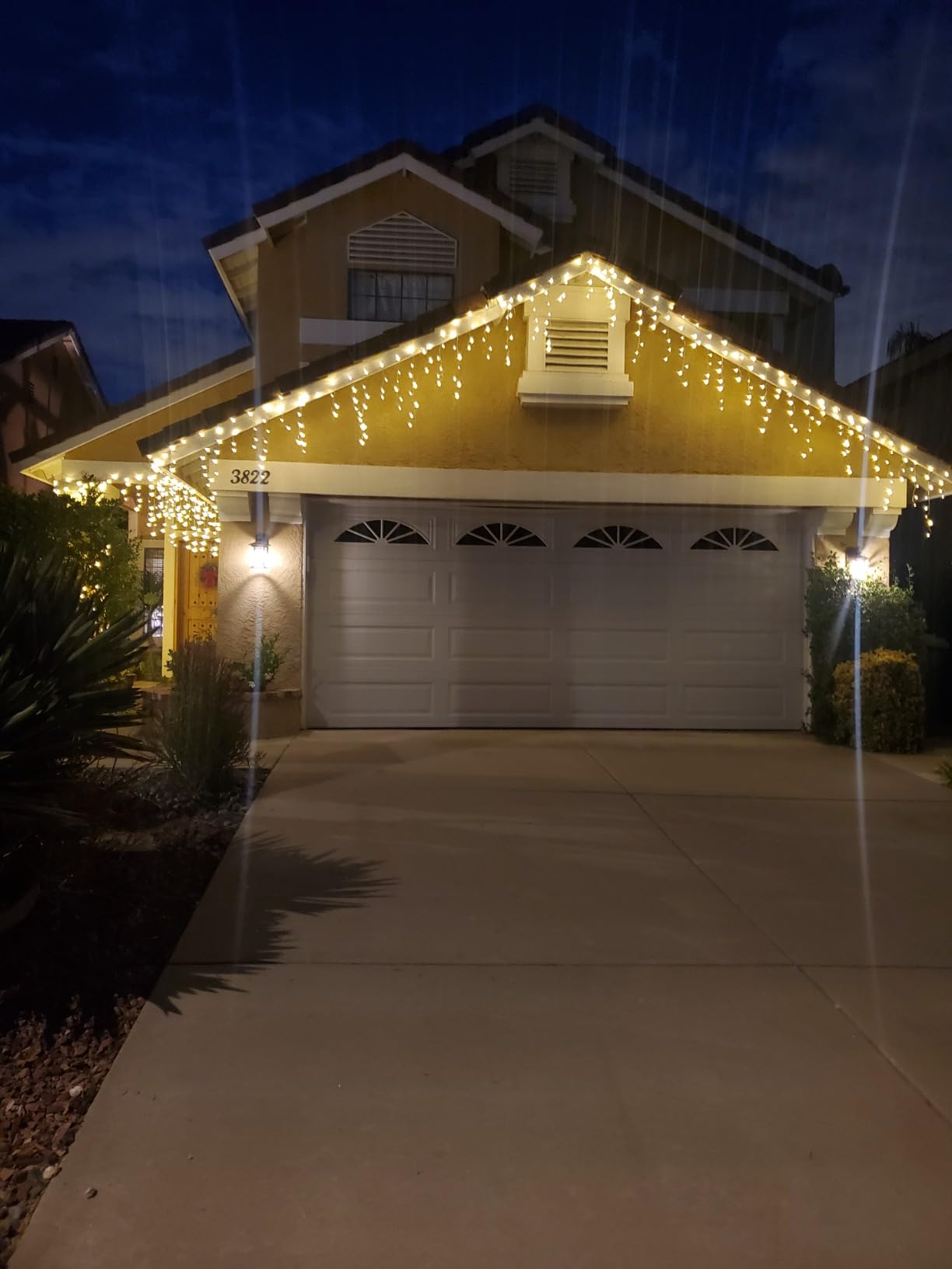 Icicle Lights for Outside Christmas Lights Outdoor 66ft 640 LEDs Warm White customer photo 1