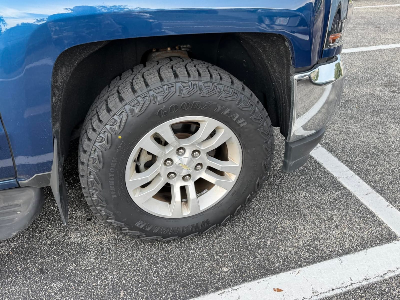 Goodyear Wrangler Territory MT LT275/65R18 113Q C Tire customer photo 1