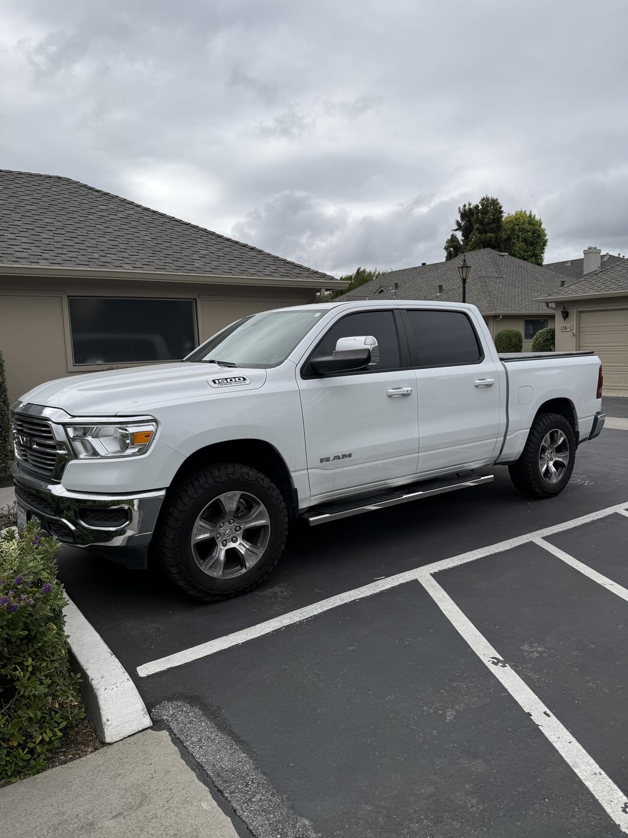 COMNOVA 6 Inches Running Boards Compatible with 2009-2018 Dodge Ram 1500 Crew Cab(Including 2019-2024 Classic), 2010-2026 Ram 2500 3500, Stainless Steel Side Steps. customer photo 2