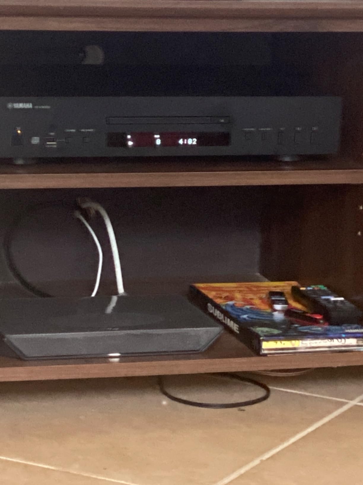 Yamaha CD-S303 Single CD Player, Black customer photo 1
