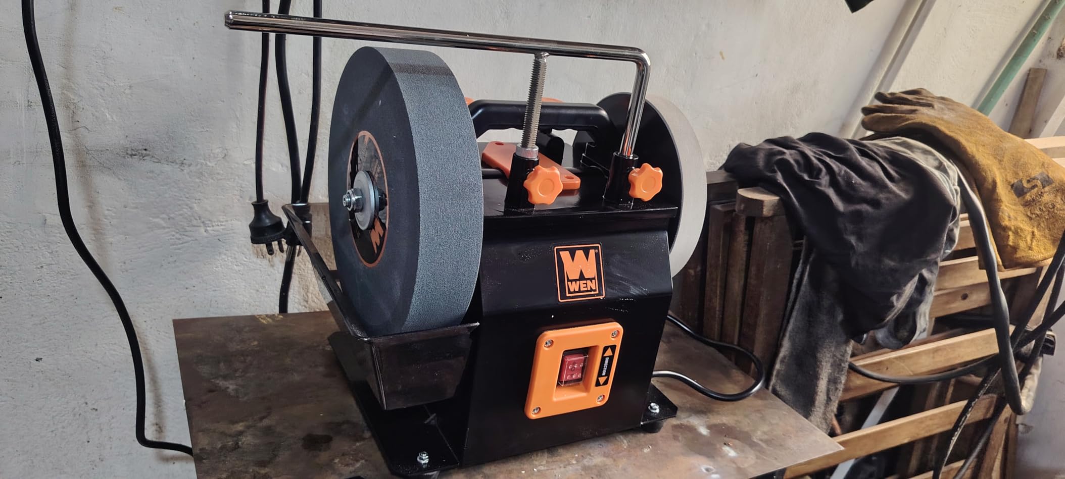 WEN BG4270T 10-Inch Two-Direction Water Cooled Wet/Dry Sharpening System customer photo 1