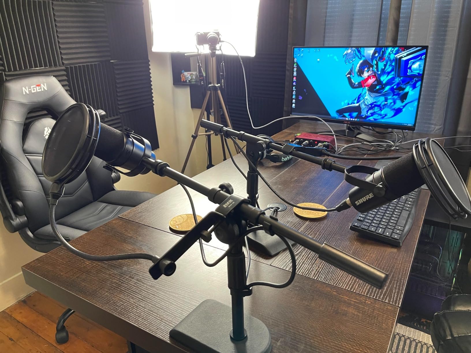 Shure MV7X XLR Dynamic Podcast & Recording Microphone - Black customer photo 2