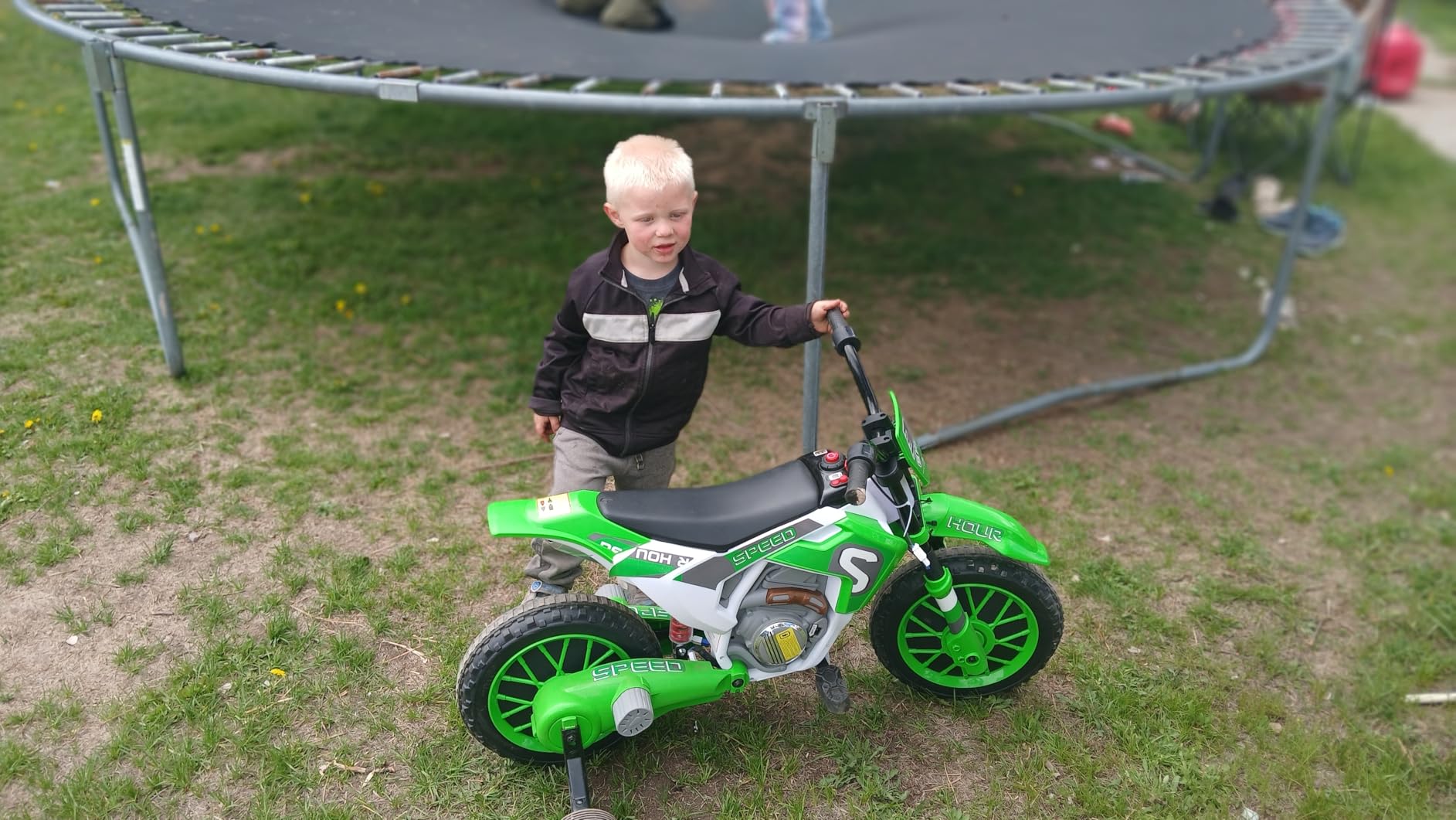 Aosom 12V Kids Motorcycle w/Treaded Tires, 5mph Top Speed for Kids, Blue customer photo 1