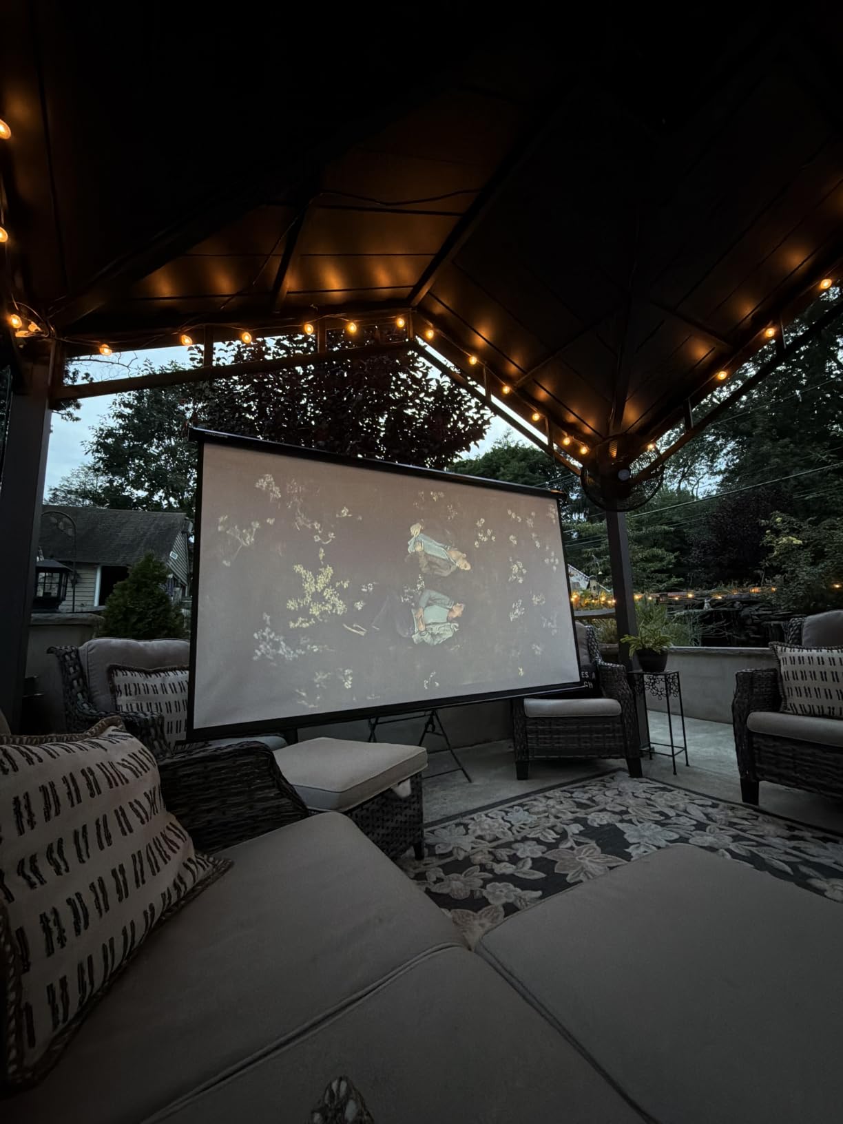 VIVOHOME 80 Inch 16:9 Pull Down Projector Screen, Black | Manual Retractable 4K Projection Screen for Home Theater, Roll Up ALR Movie Screen for Ceiling and Wall Mount customer photo 2