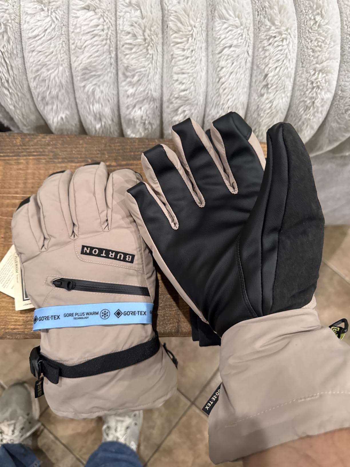 Burton Men's Gore-TEX Insulated Gloves - Waterproof Winter Snowboard Gloves with Touch Screen Tech & Removable Liner customer photo 2