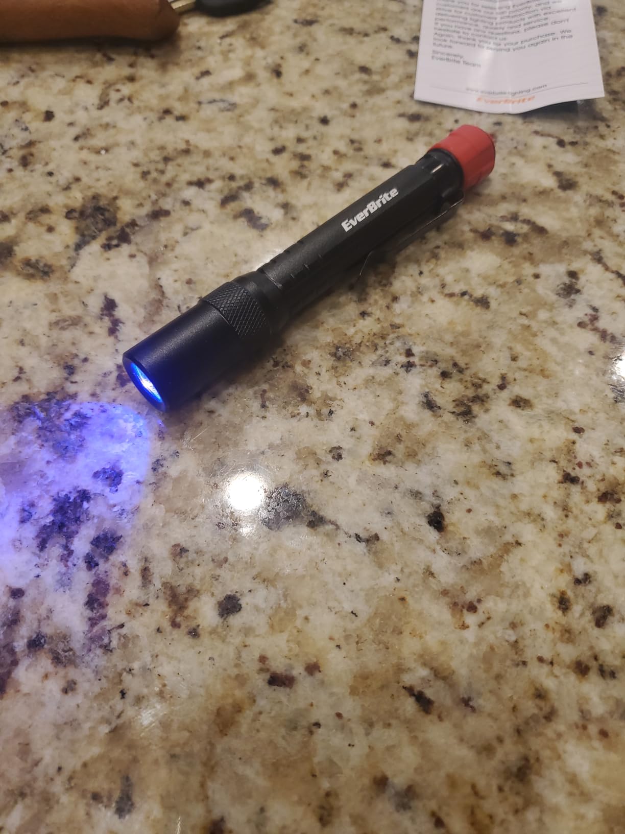 EverBrite Red Light Flashlight with 395nm UV and White Light customer photo 1