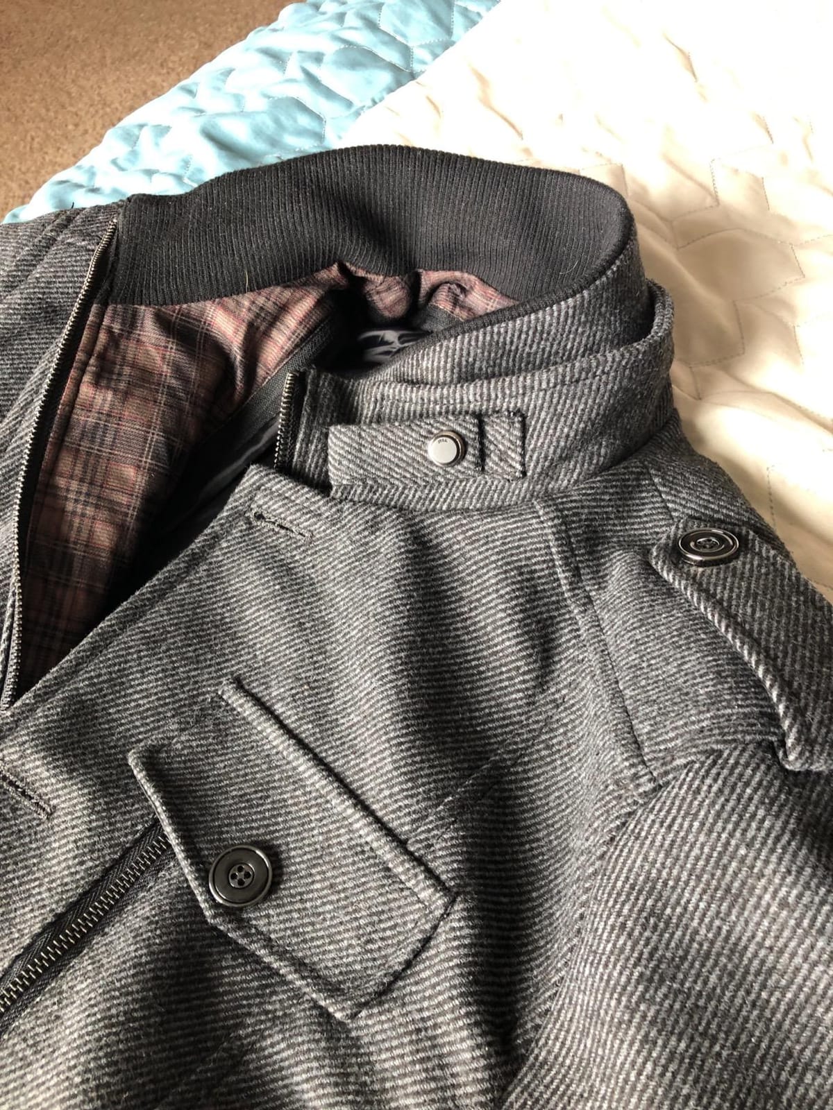 chouyatou Men's Winter Stylish Wool Blend Single Breasted Military Peacoat customer photo 1