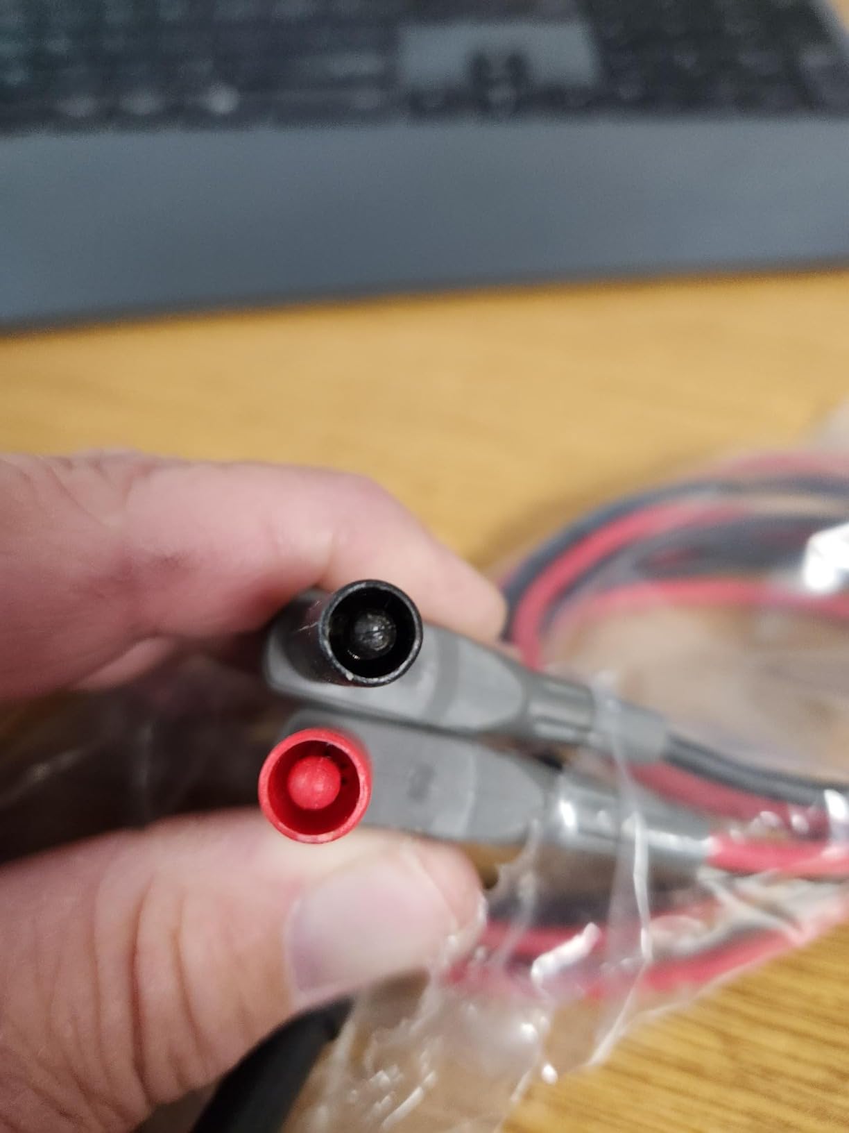 HANDSKIT Multimeter Test Leads, 4mm Banana Plug Leads with Alligator Clips customer photo 1