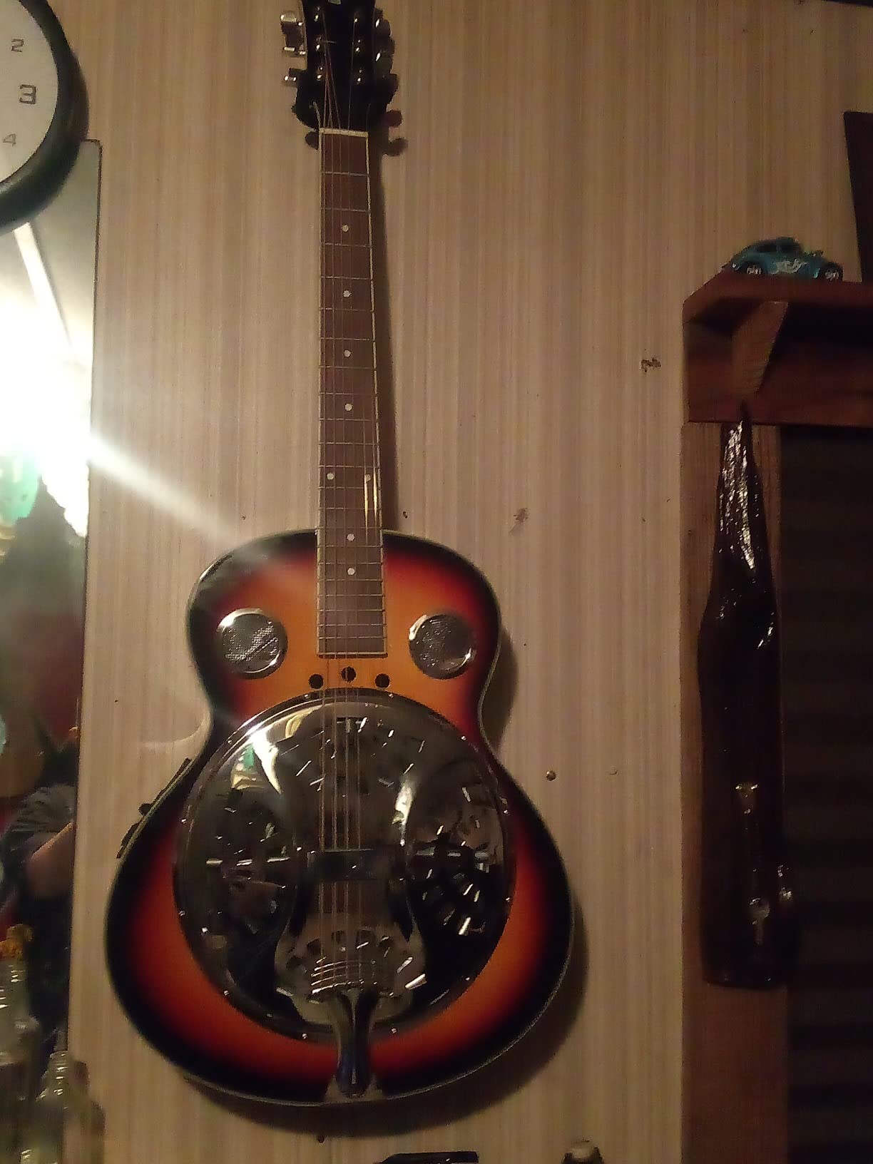 Pyle Resophonic Resonator Acoustic Electric Guitar-6 String Round Neck Sunburst Mahogany Traditional Resonator w/Built-in Pre Amplifier,Case Bag,Strap,Steel Strings,Tuner,Picks customer photo 1