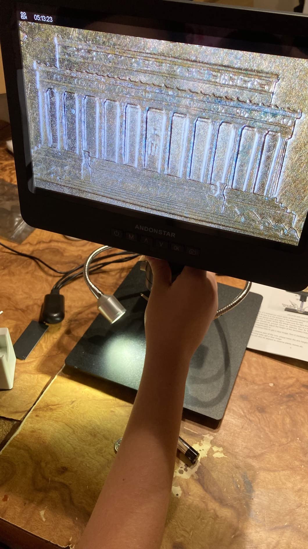 Andonstar AD249S-M 3 Lens 2160P 10.1 Inch HDMI Digital Microscope 2000x customer photo 2