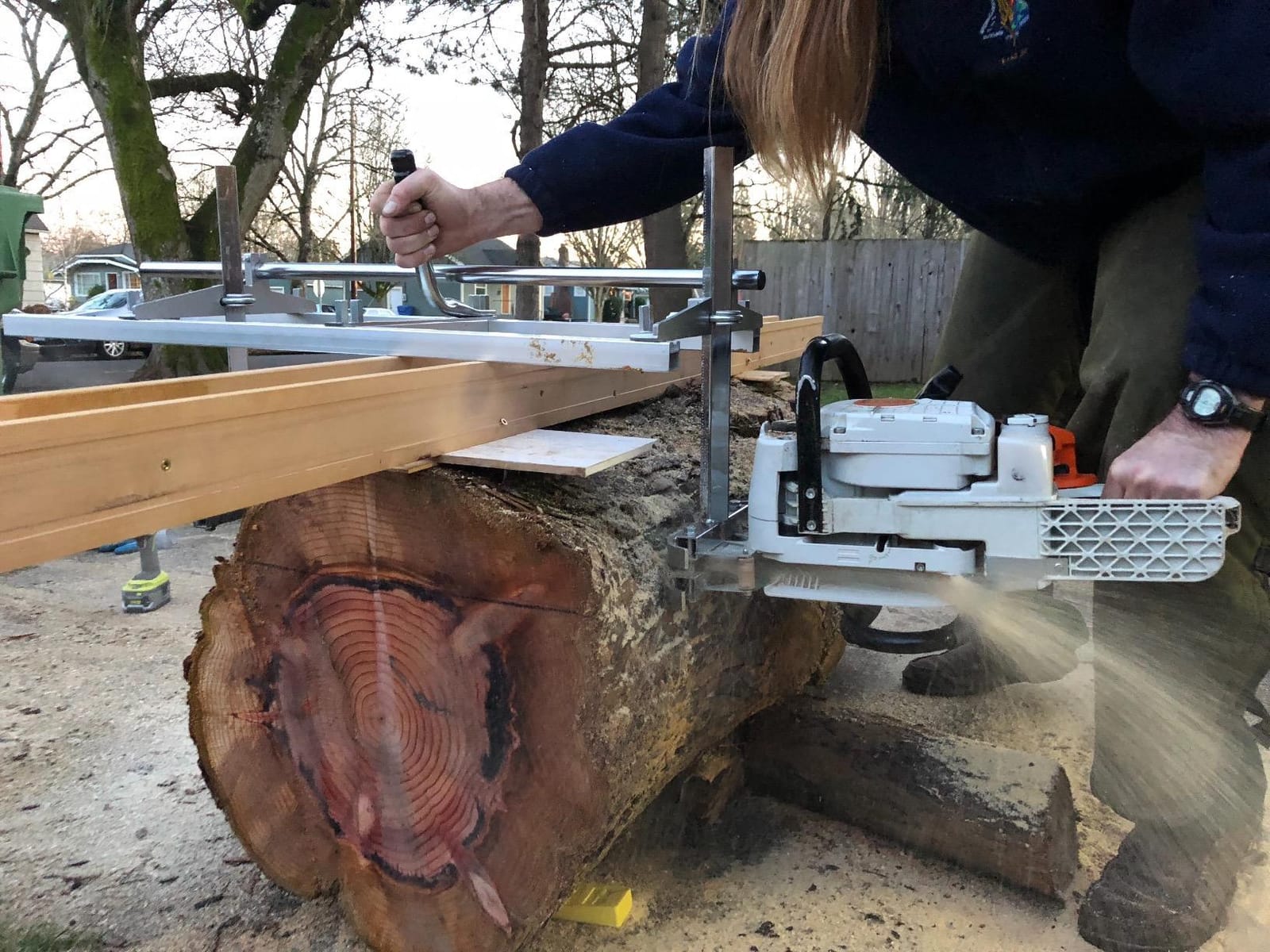 Portable Chainsaw Mill 36 Inches Planking Milling Bar Size 14 Inches to 36 Inches,with 9Ft Rail Mill Guide System customer photo 2