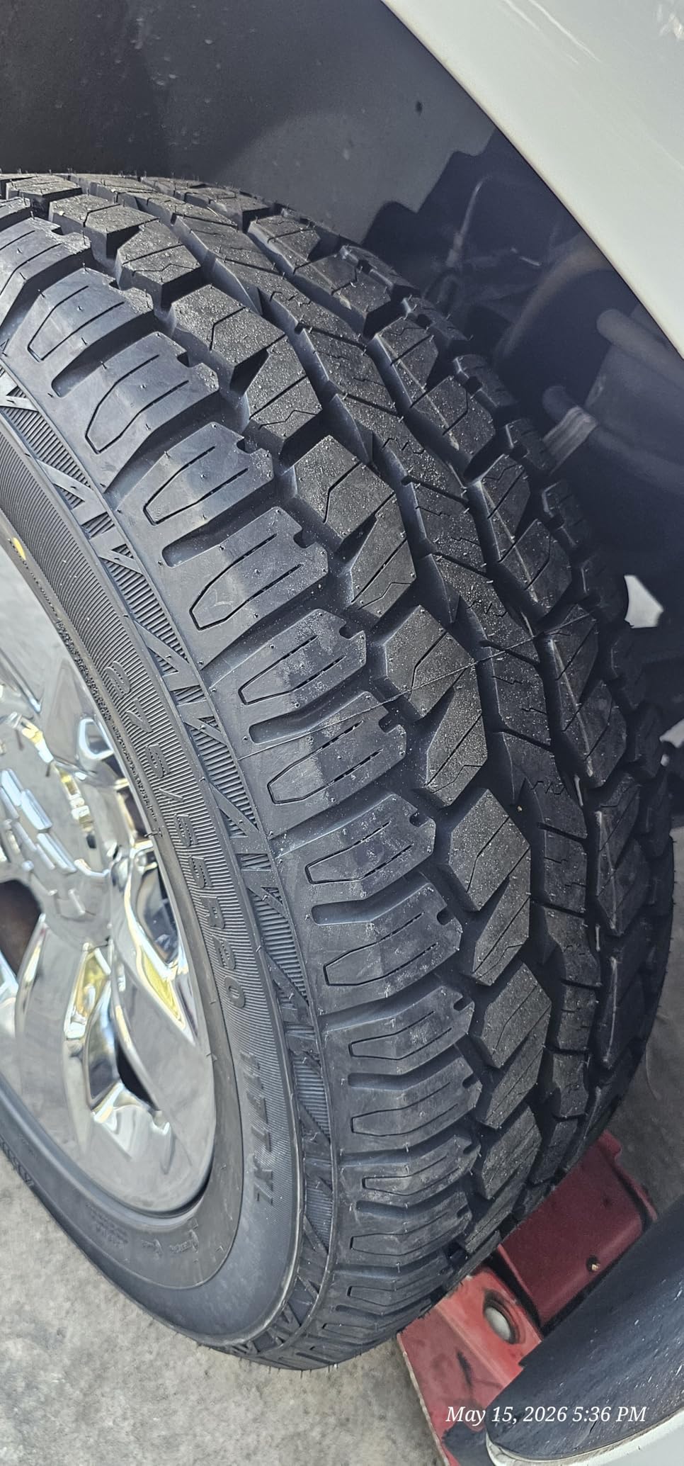 Armstrong Tru-Trac AT 275/55R20 117T All Terrain XL 20 inch Tire customer photo 2