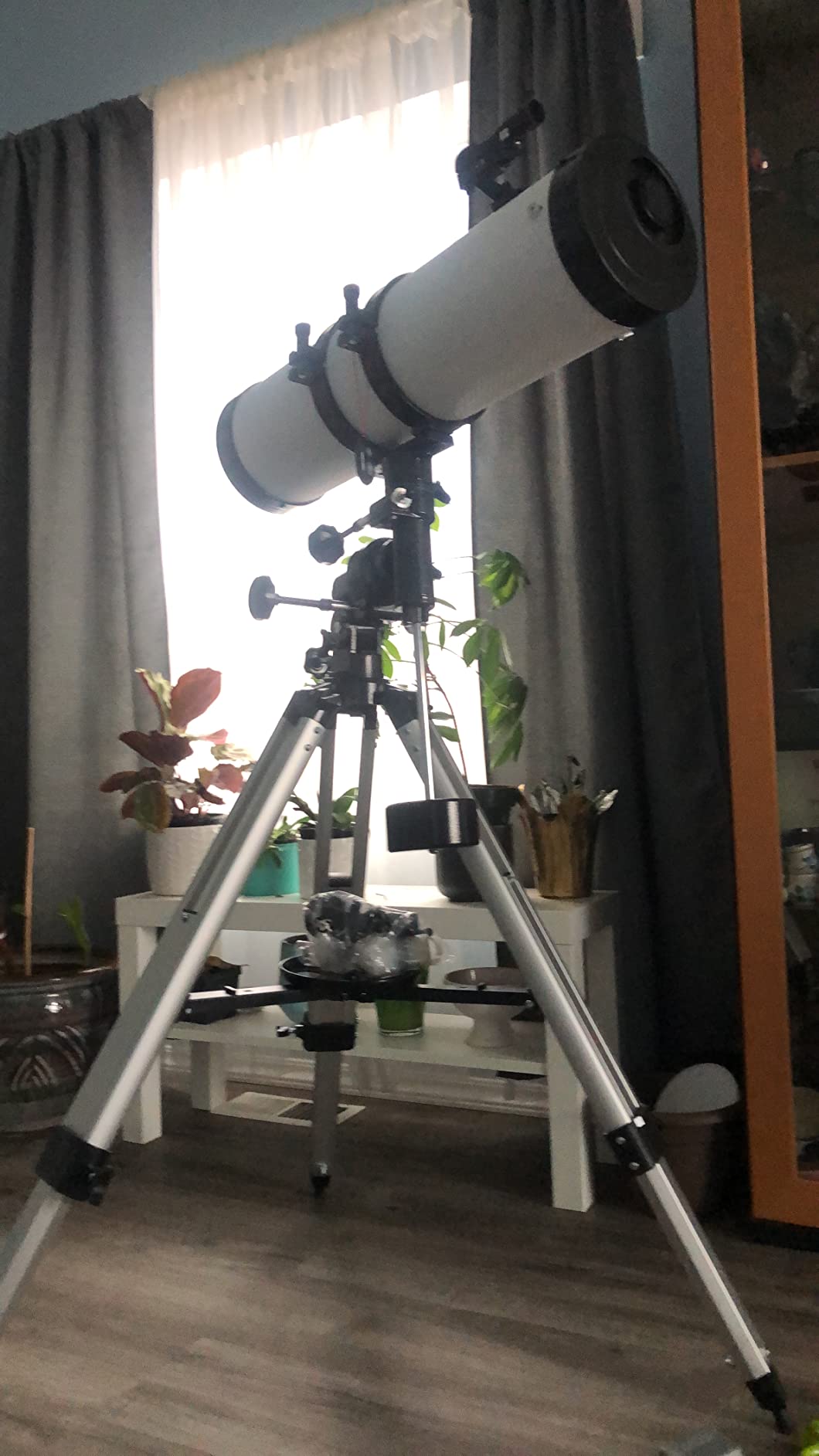 Koolpte 130EQ Reflector Telescope, 130mm Aperture, EQ Mount | 650mm focal length, manual equatorial mount, phone adapter, 2x Barlow lens, Moon filter, wireless remote customer photo 2