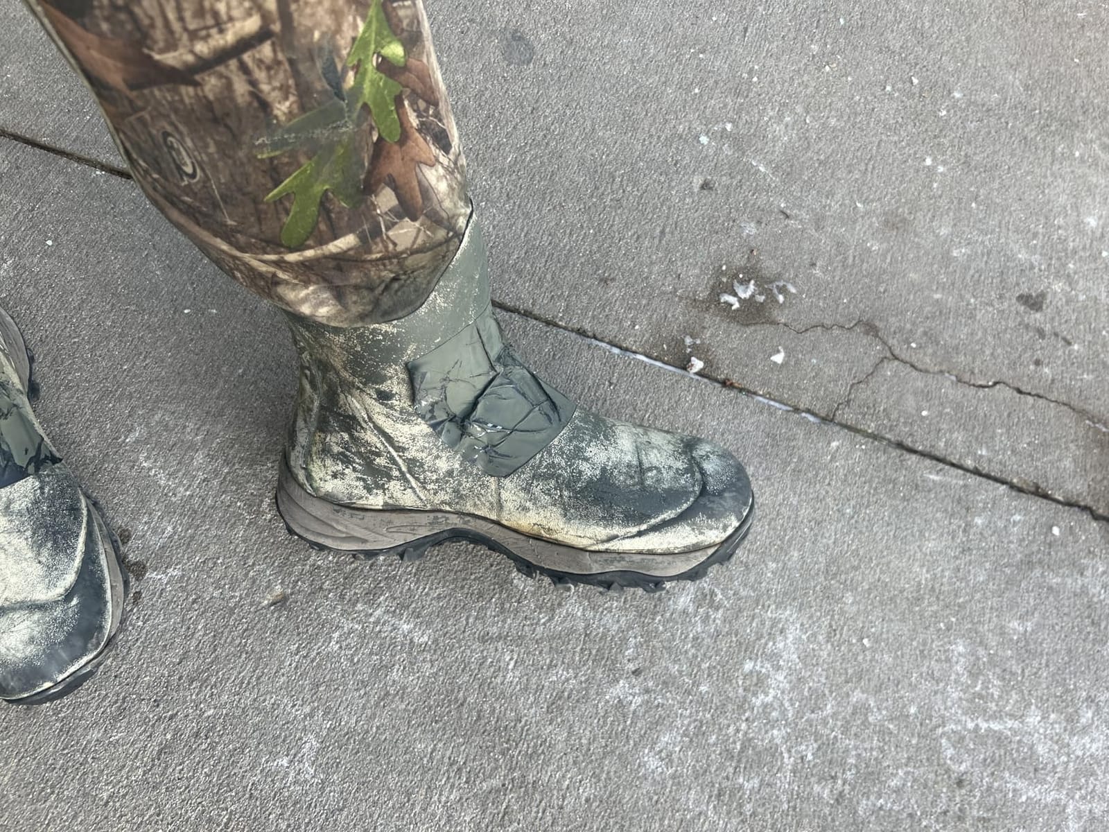 Obcursco Hunting Boots for Men, Waterproof Insulated 6mm Neoprene Rubber Boots for Hunting and Outdoor Activities (Camo) customer photo 1