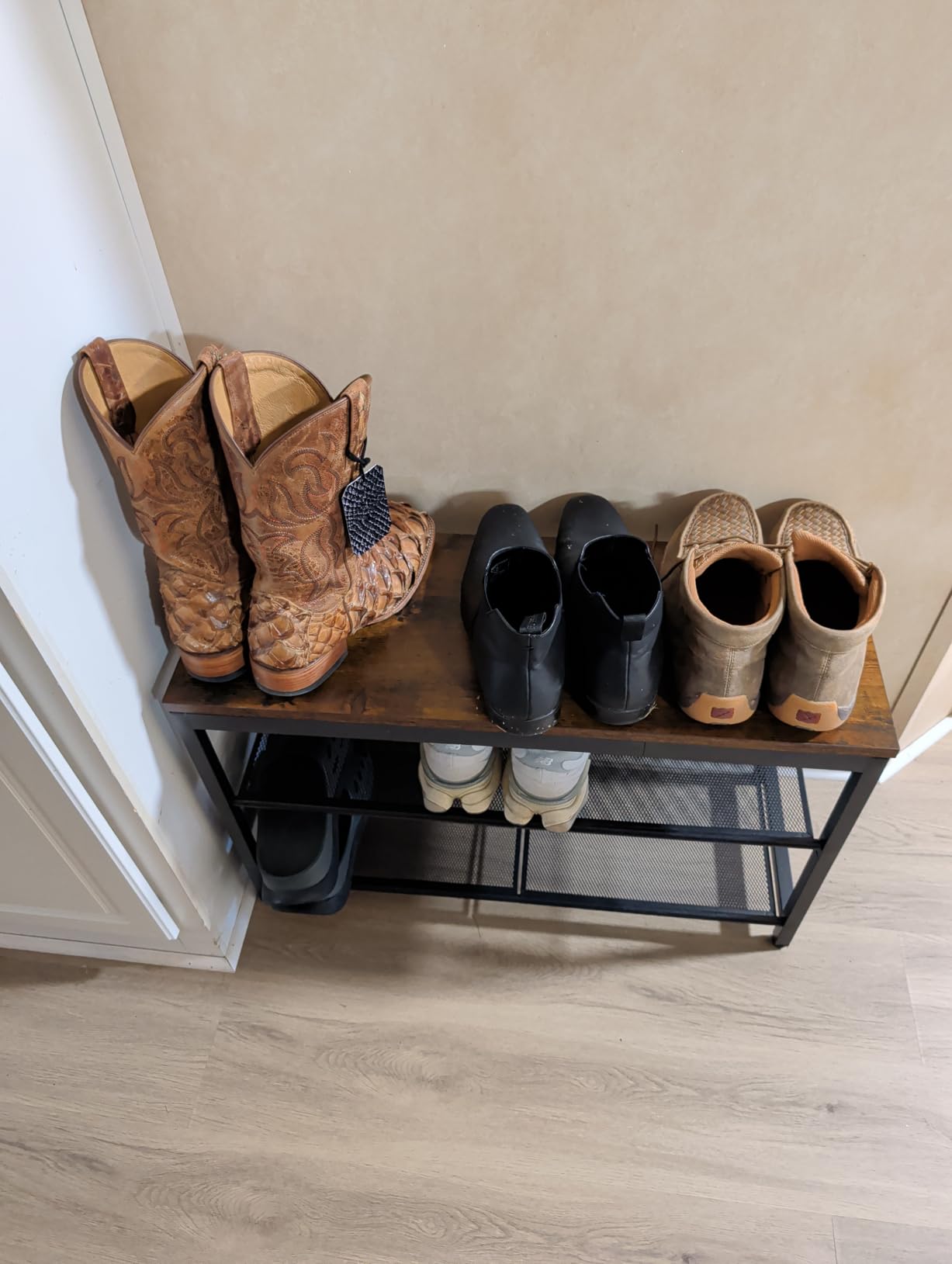 HOOBRO Shoe Bench, 3-Tier Shoe Rack, Industrial Shoe Organizer Storage Bench, 29.5 inches Entry Bench with Mesh Shelves, Rustic Brown customer photo 2