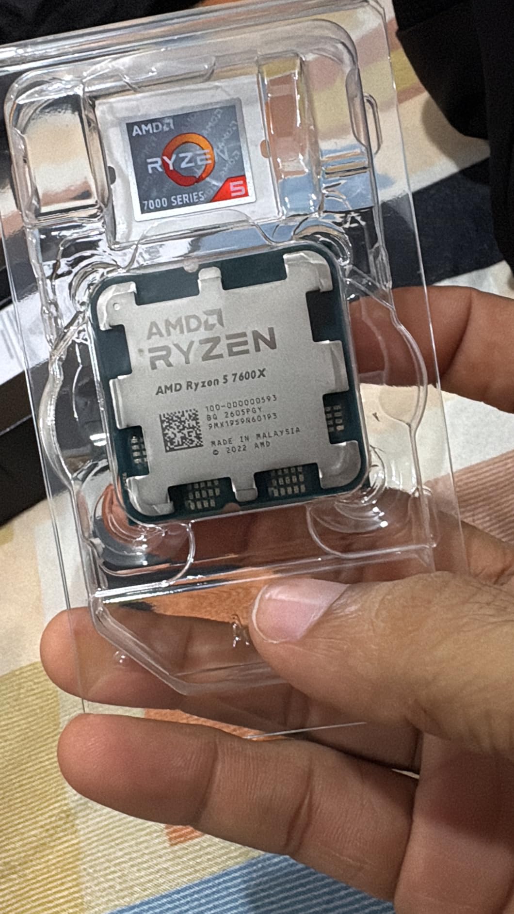 AMD Ryzen 5 7600X 6-Core, 12-Thread Unlocked Desktop Processor customer photo 2