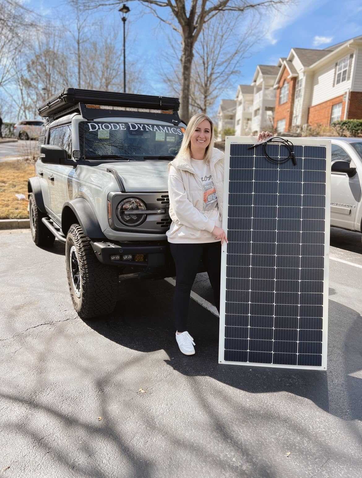 Renogy Flexible Solar Panel 200 Watt, 240° Ultra Flex Bendable | 200W Flexible Solar Panel for Marine RV Cabin Van Car Boat Curve Surfaces Off-Grid Systems, 0.1 Inch Lightweight, IP68 customer photo 1