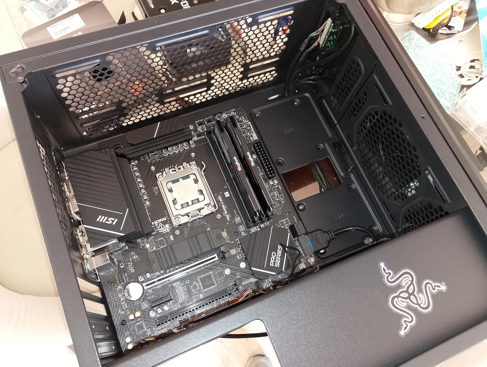 MSI PRO B650M-A WiFi ProSeries Motherboard (AMD Ryzen 9000/8000/7000 Series Processors, AM5, DDR5, PCIe 4.0, M.2, SATA 6Gb/s, USB 3.2 Gen 2, HDMI/DP, Wi-Fi 6E, Bluetooth 5.3, 2.5Gbps LAN, mATX) customer photo 1