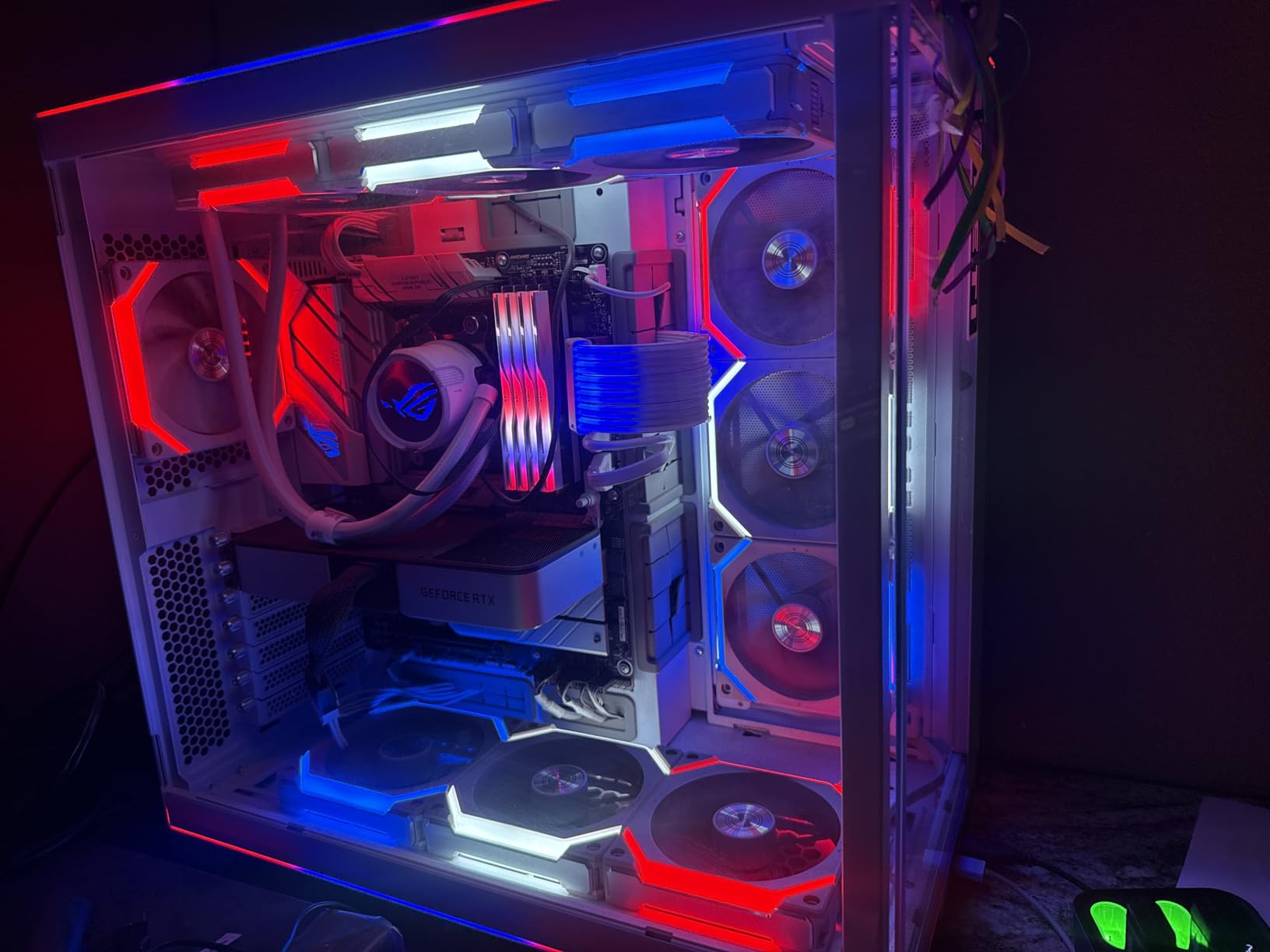 ASUS ROG Strix B650-A Gaming WiFi AMD B650 AM5 Ryzen™ Desktop 9000 8000 & 7000 ATX motherboard, 12 + 2 power stages, DDR5, 3x M.2 slot, PCIe® 4.0, 2.5G LAN, WiFi 6E, USB 3.2 Gen 2x2 Type-C®, Aura Sync customer photo 1