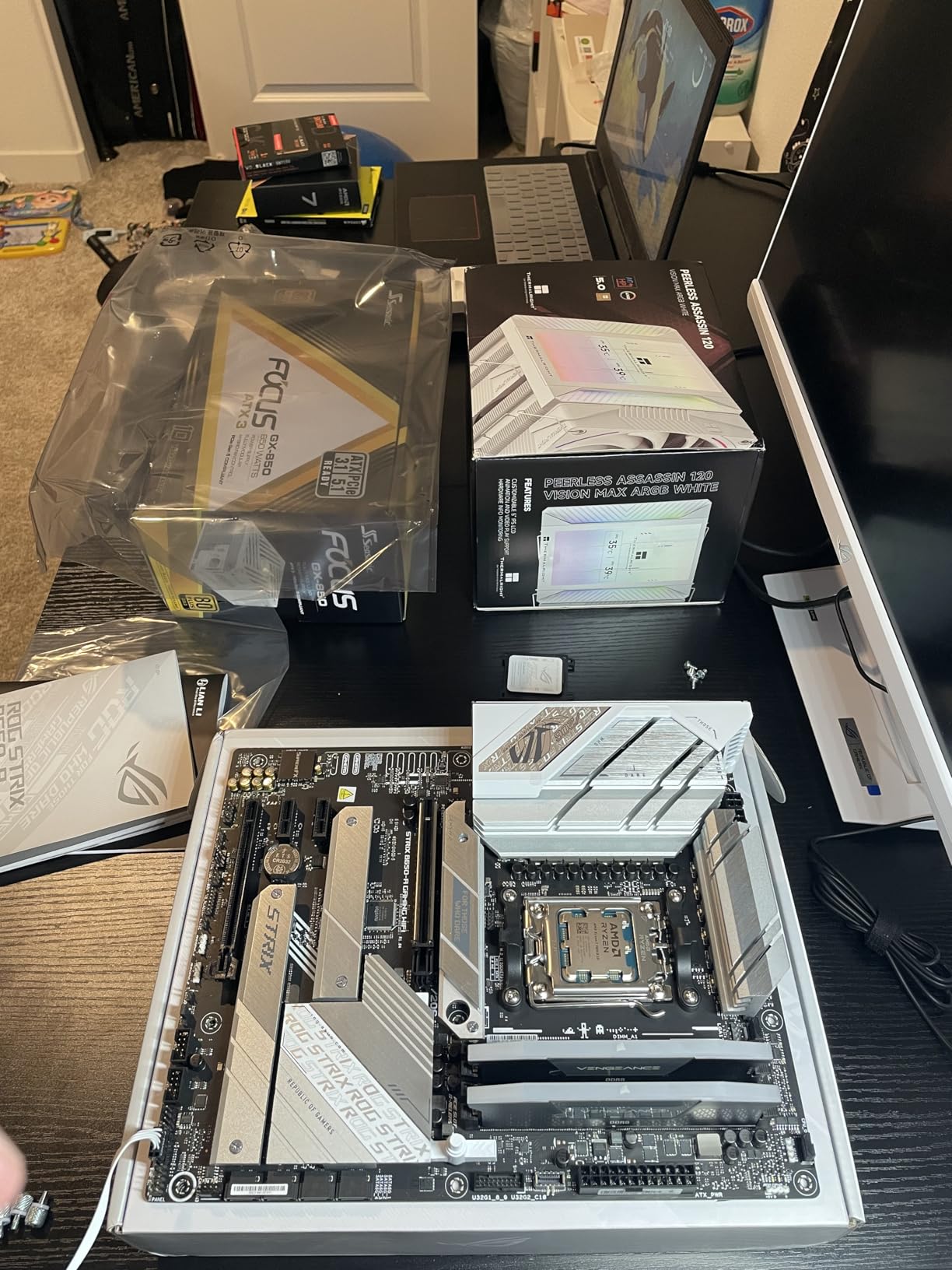 ASUS ROG Strix B650-A Gaming WiFi AMD B650 AM5 Ryzen™ Desktop 9000 8000 & 7000 ATX motherboard, 12 + 2 power stages, DDR5, 3x M.2 slot, PCIe® 4.0, 2.5G LAN, WiFi 6E, USB 3.2 Gen 2x2 Type-C®, Aura Sync customer photo 2