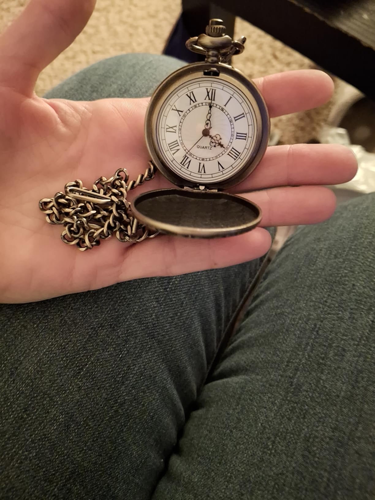 Large Decorative Flower Pattern White Roman Numeral Scale Quartz Pocket Watches for Men with Chain customer photo 1