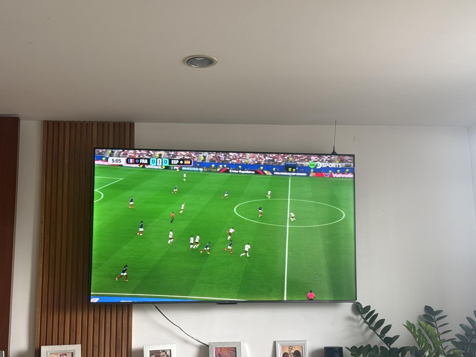 USX STAR UL Listed Full Motion TV Wall Mount Bracket for Most 37-90 inch TVs, Swivel Tilt Extension Level TV Mount, Max VESA 600x400mm, Holds up to 132lbs & 16