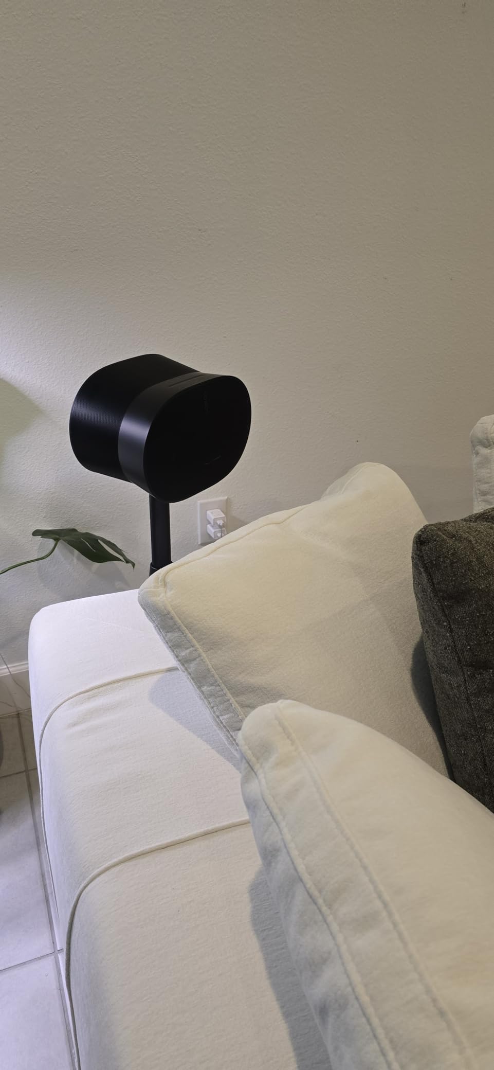 Sonos Era 300 Wireless Smart Speaker with Dolby Atmos - White customer photo 2