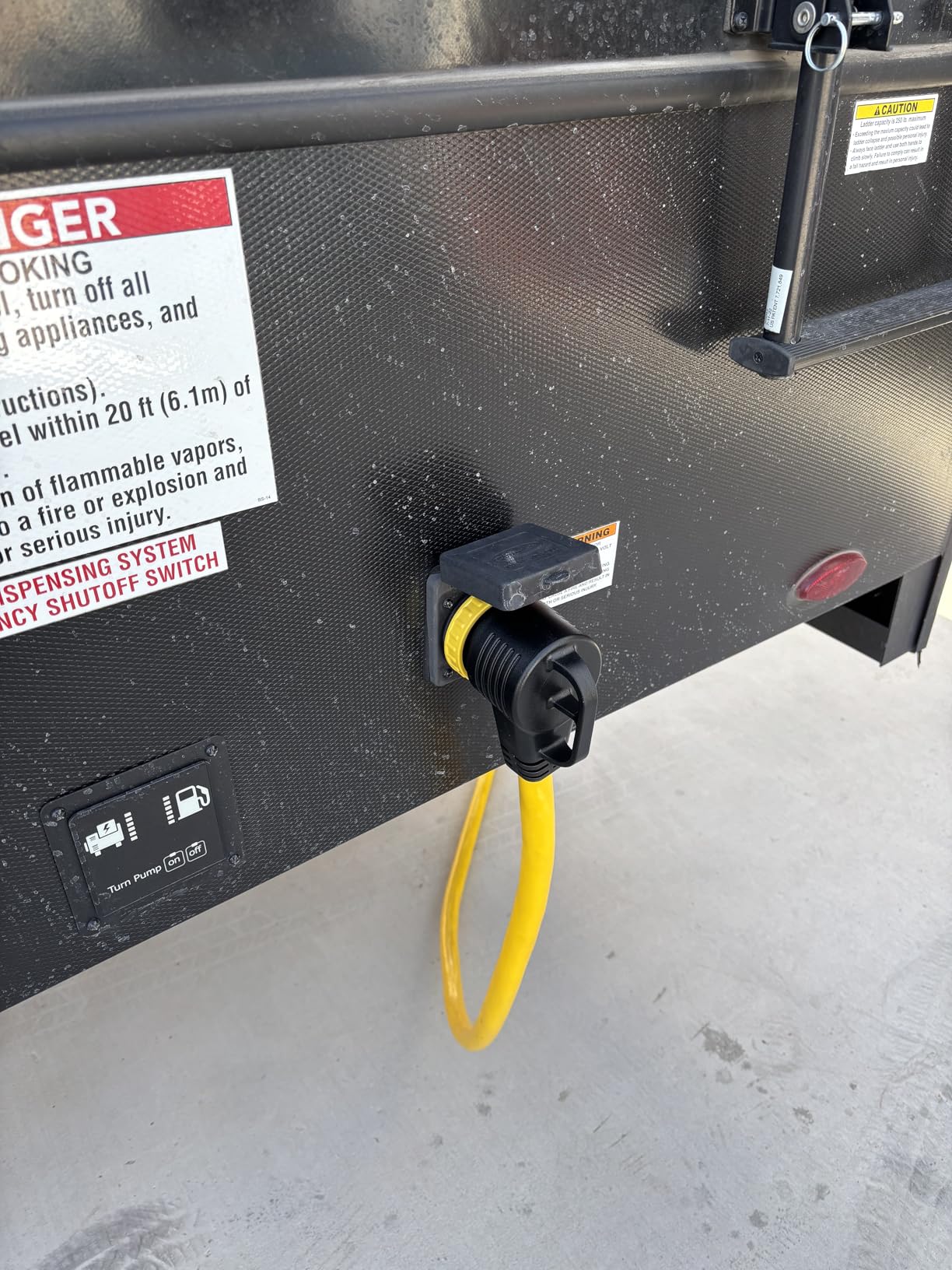 YOMILINK 50 Feet 50 Amp RV/Generator Cord,NEMA 14-50P to SS2-50R Twist Lock customer photo 1