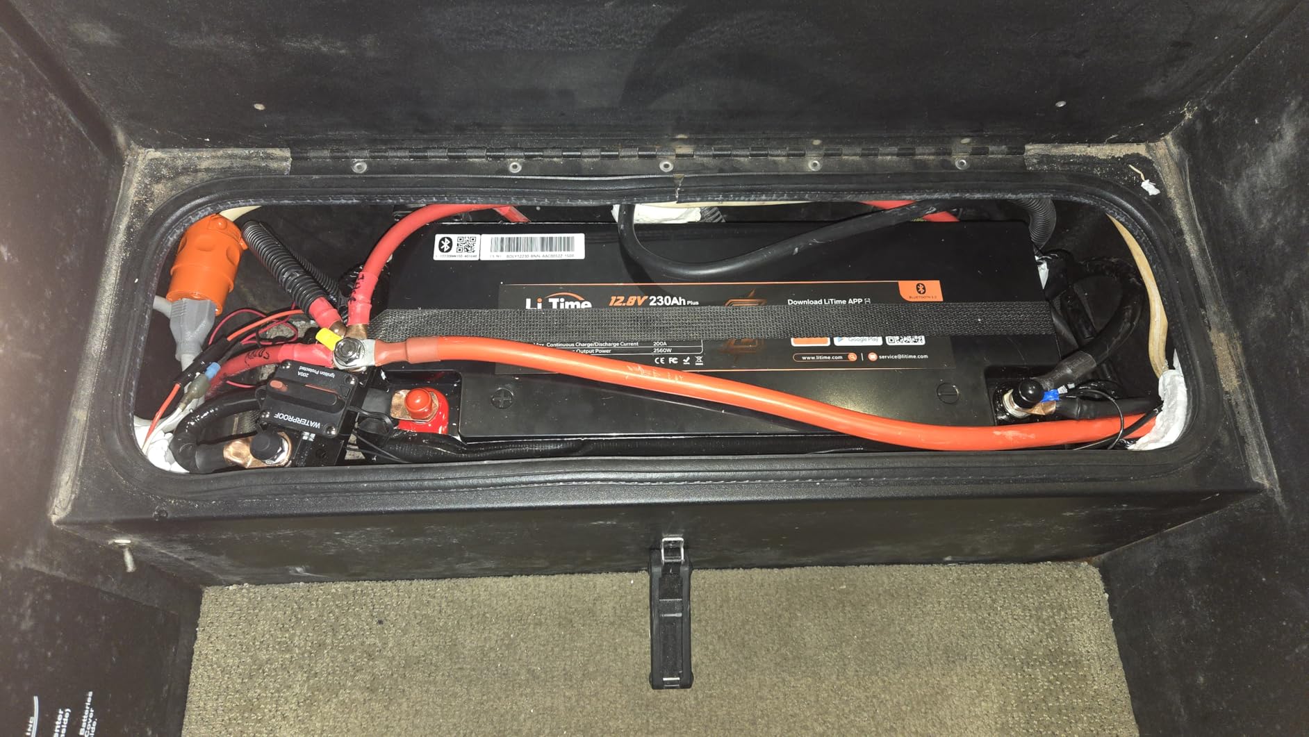 LiTime 12V 230Ah Deep Cycle LiFePO4 Battery for RV, Camper, Travel Trailer | Group 4D, 200A BMS, Max. 15000 Cycles, IP65 Waterproof, Low Temp Protection, Max 4P4S, 2944Wh, for Solar, Off-Grid, Marine customer photo 2