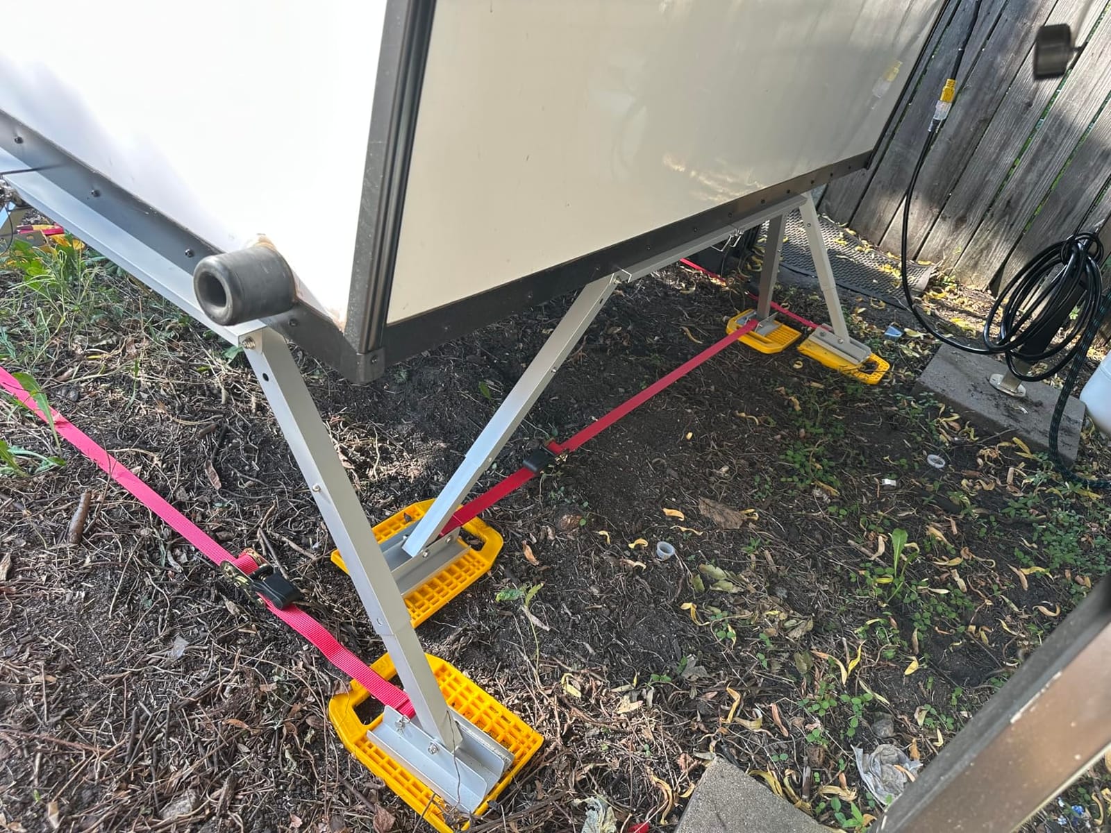 Beech Lane Universal RV Stabilizer, Reduces RV Wobble, Compact Foldable Design for Easy Storage, Adjustable Height of 12