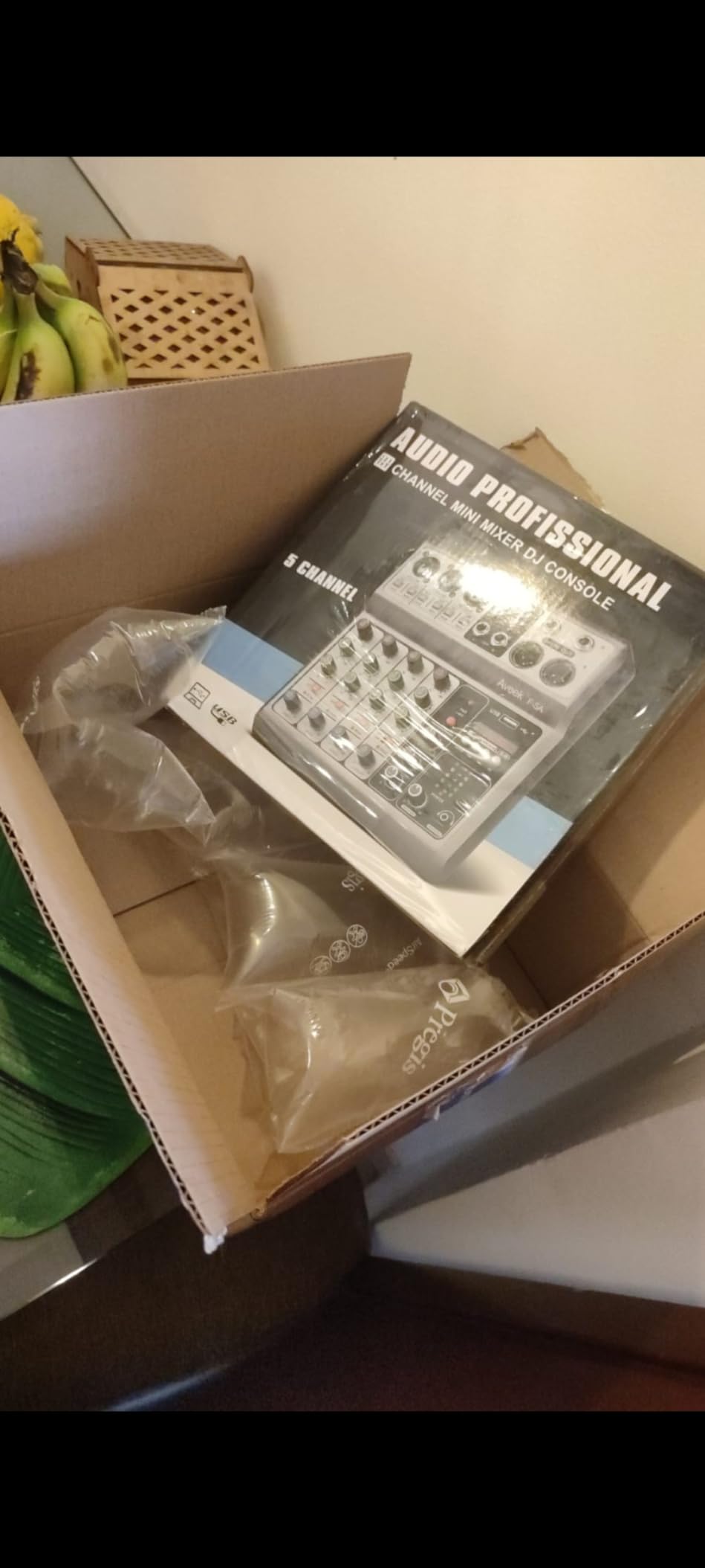 Aveek 5 Channel Audio Mixer, Built-in PC Recording Interface Sound Board customer photo 2