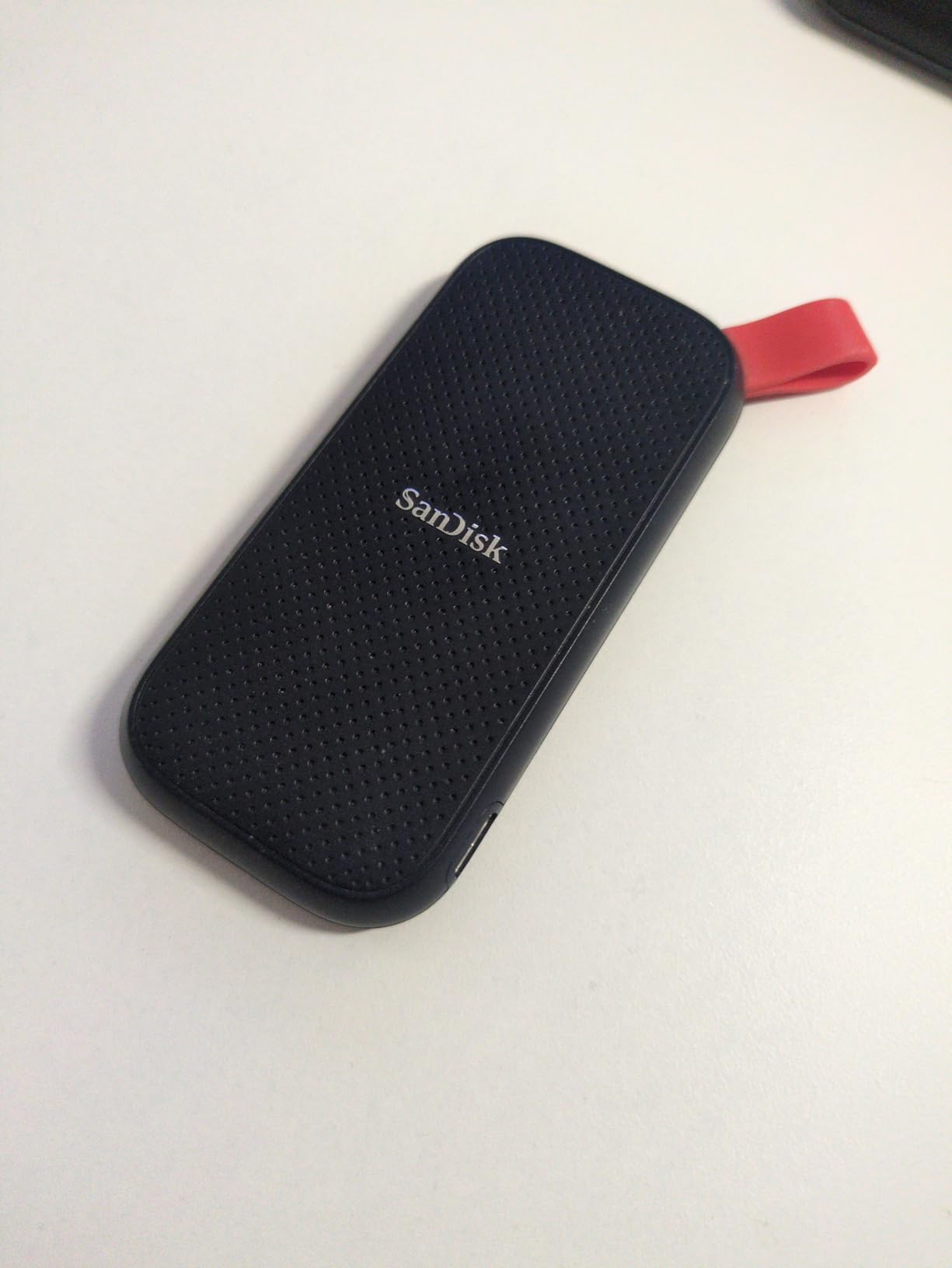 Sandisk 1TB Portable SSD, Up to 800MB/s Read Speeds, Black (Old Model) customer photo 1