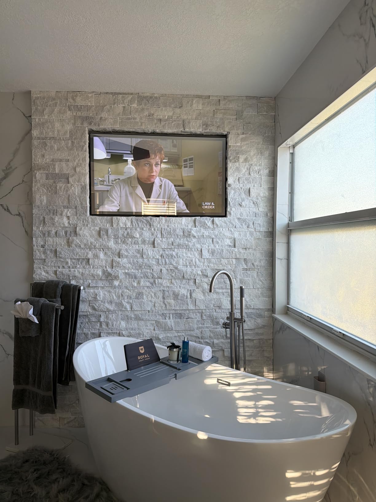 43 Inch Smart Mirror TV, 4K UHD Waterproof LED TV for Bathrooms and Hotels customer photo 2