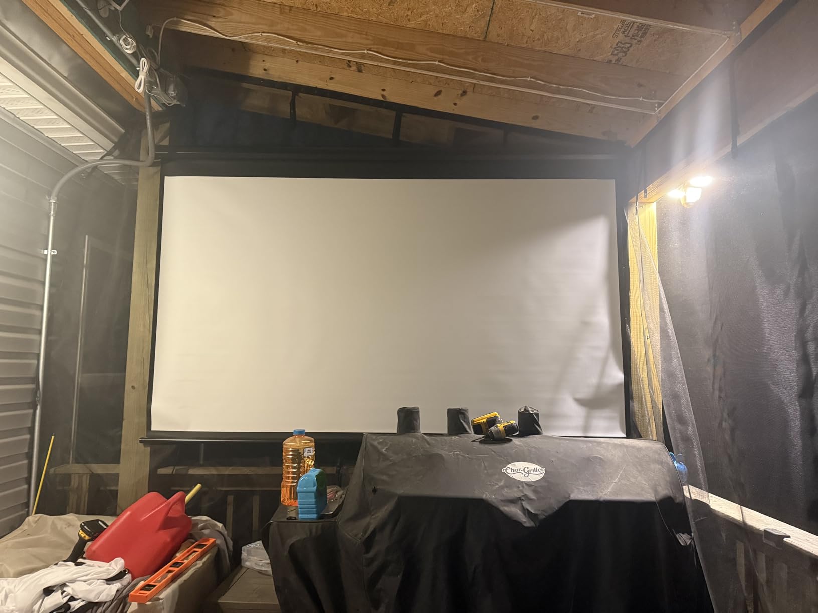 ZENY Manual Pull Down Projector Screen, 100 Inch 16:9 Black customer photo 1