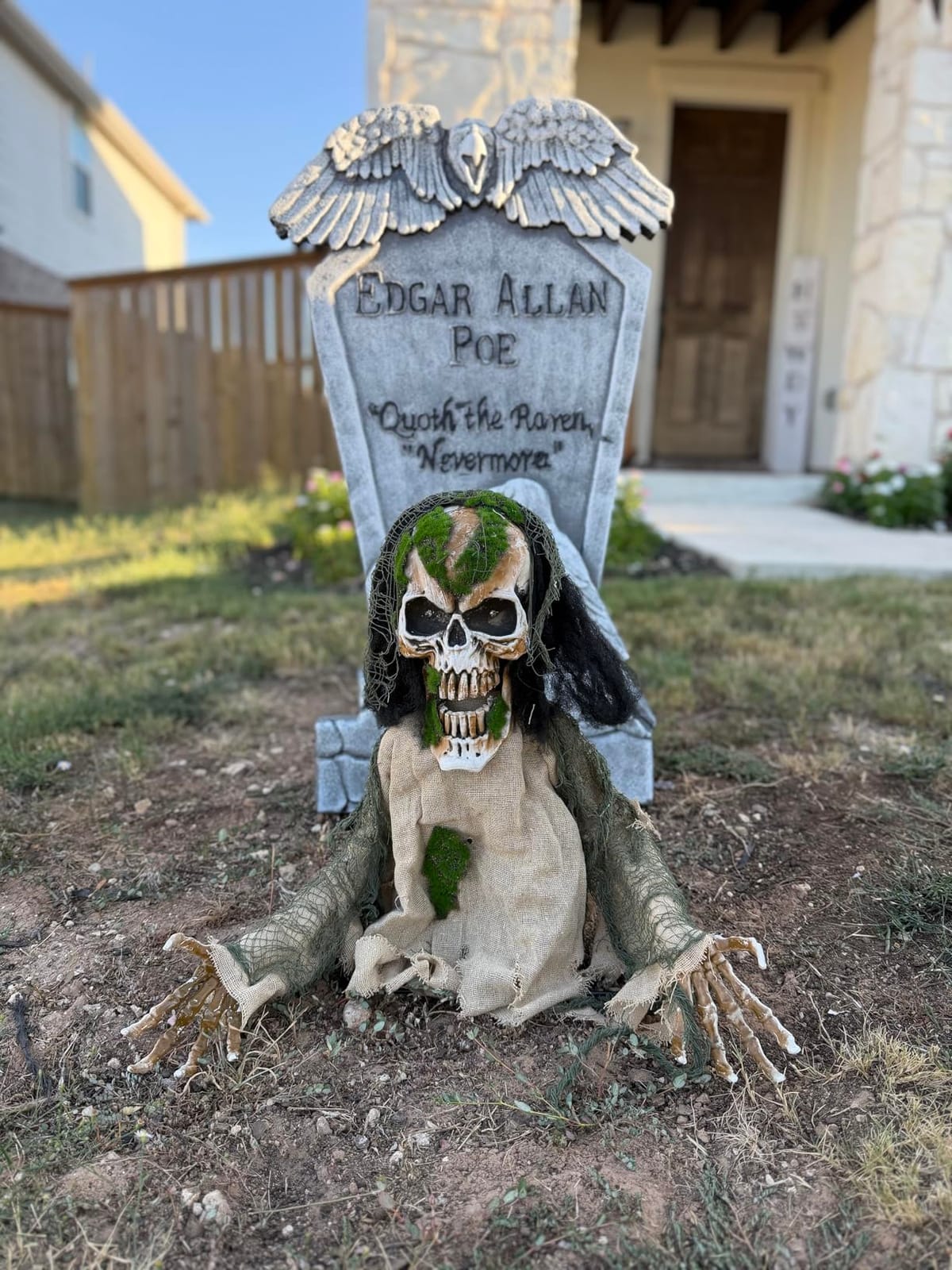 JOYIN Halloween Animated Zombie Groundbreaker Outdoor Decor with Light Up Eyes Creepy Animatronic Decorations with Movable Arms customer photo 1