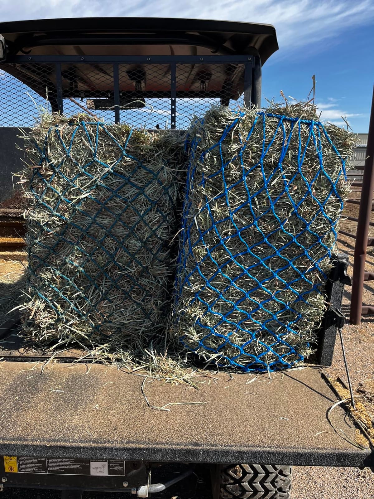T TEKE 2 pcs Classic Slow hay Feeder hay nets, 40