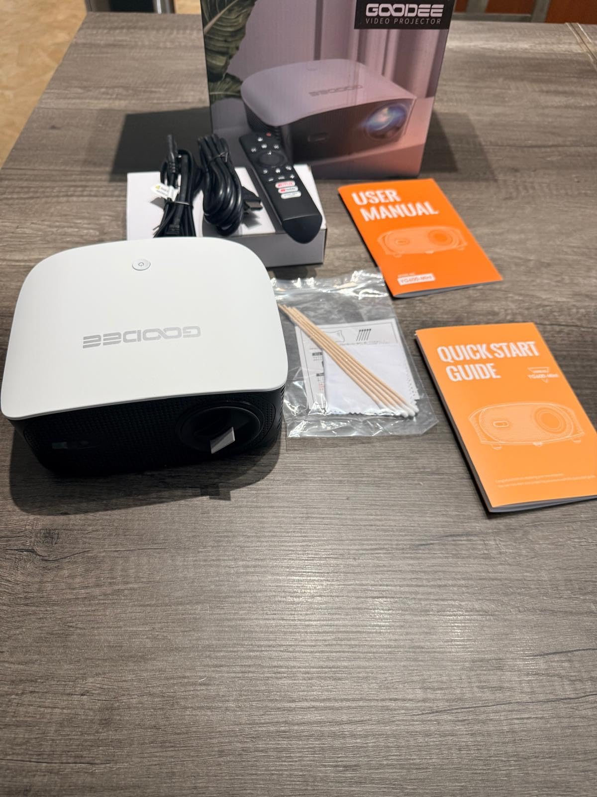 GooDee 4K Smart Projector with 5G WiFi & Bluetooth, Built-in Streaming Apps | Dolby Audio 400