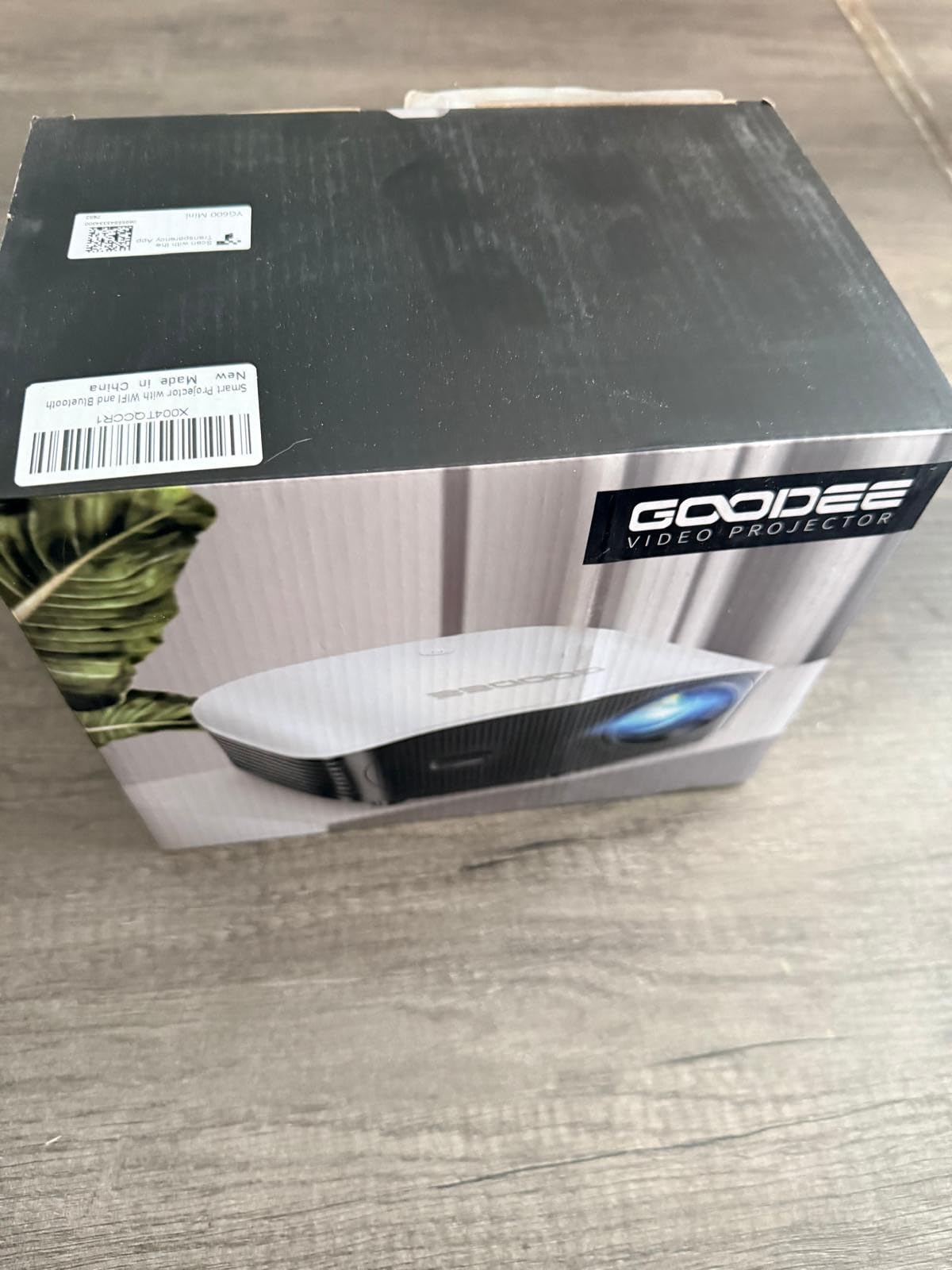 GooDee 4K Smart Projector with 5G WiFi & Bluetooth, Built-in Streaming Apps | Dolby Audio 400