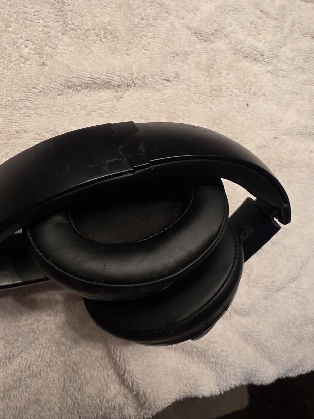 Picun B8 Wireless Bluetooth Headphones, 120H Playtime, 3EQ Modes, Black customer photo 2
